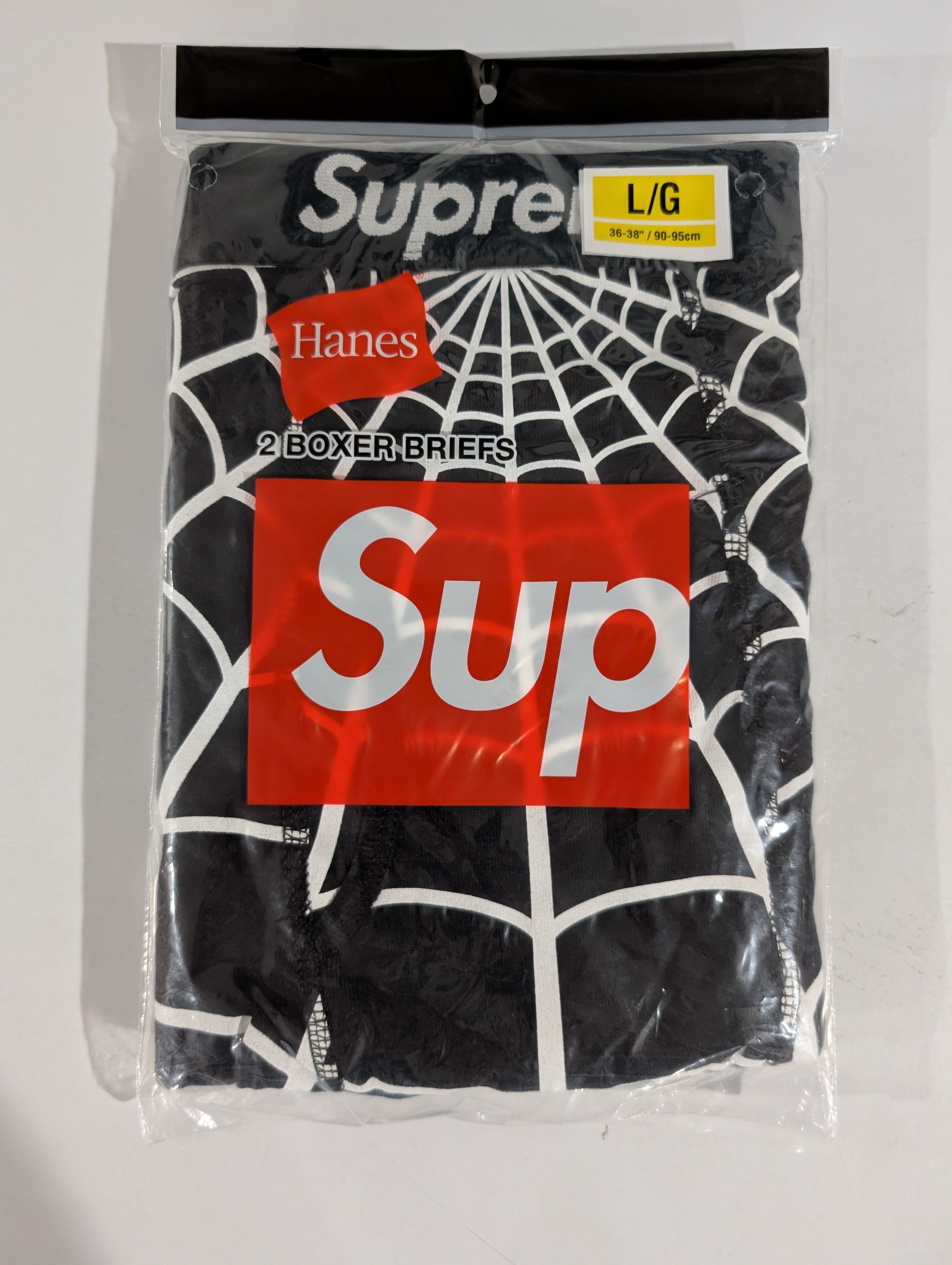 Hanes × Supreme Supreme x Hanes Spider-Man Boxer Briefs Size 34 - 2 Thumbnail