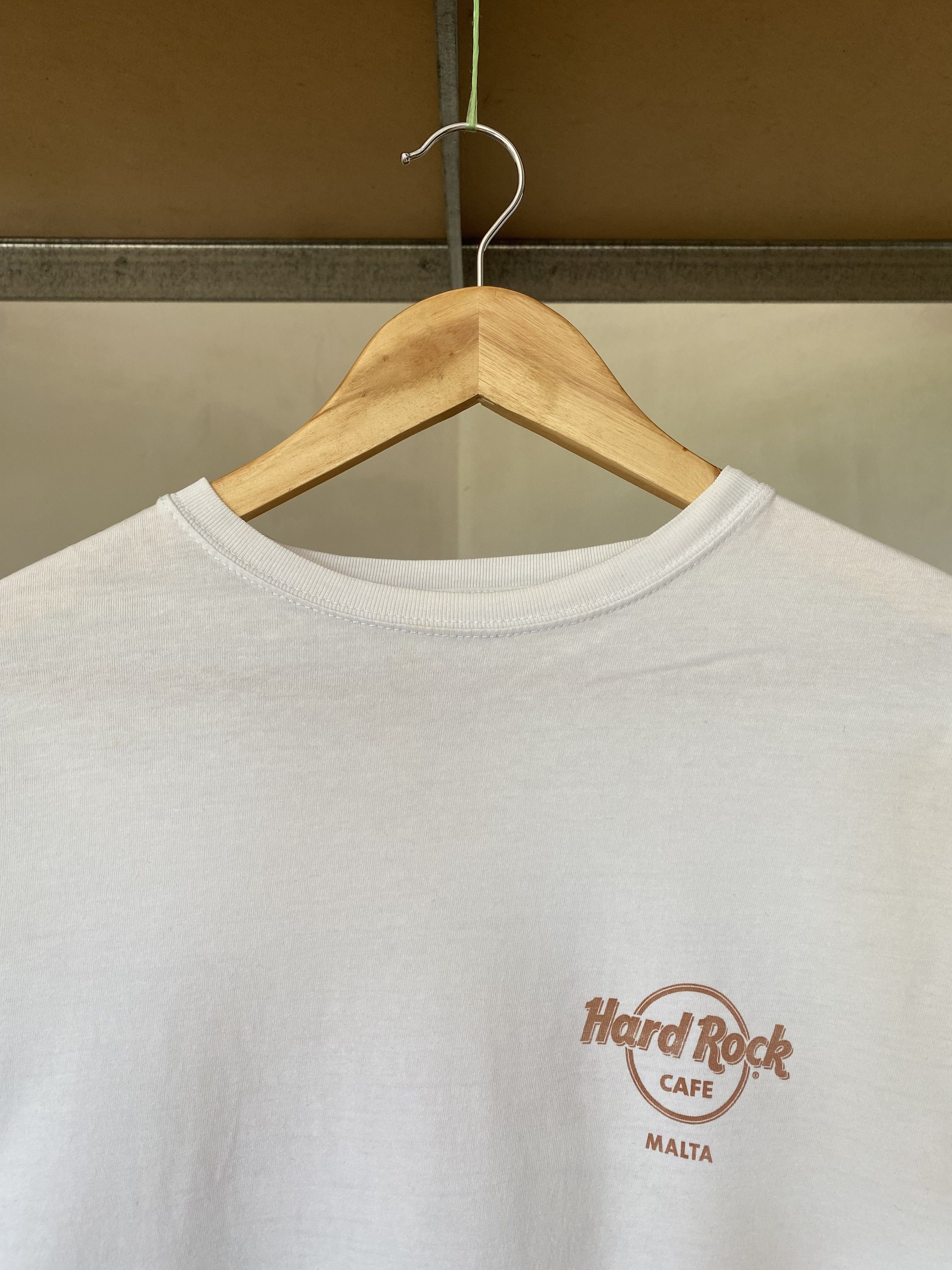 Hard Rock Cafe Hard Rock Cafe Vintage 2000s Malta White T-shirt Size US M / EU 48-50 / 2 - 4 Thumbnail