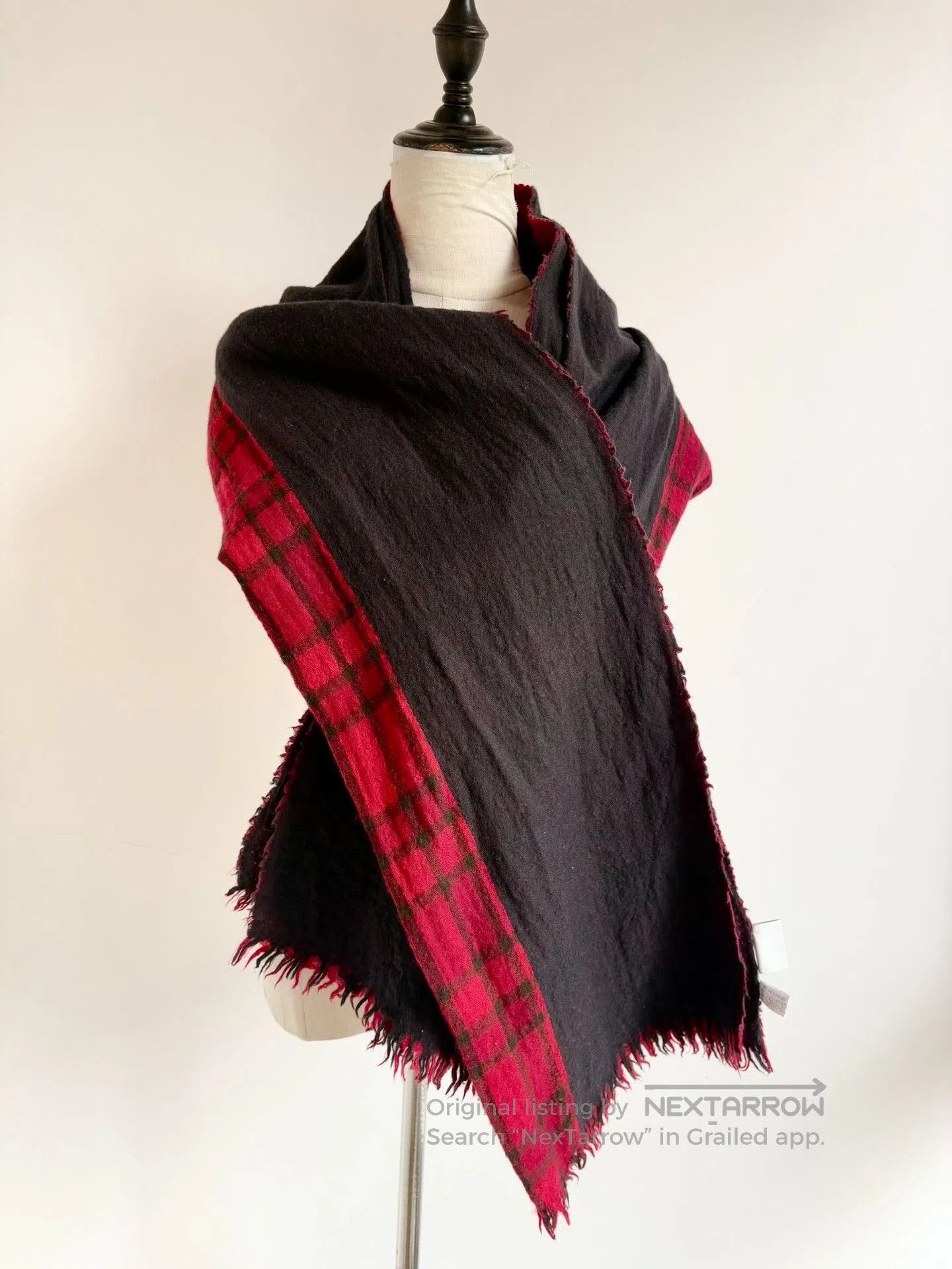 Vivienne Westwood Vivienne Westwood Red Brown Plaid Saturn Scarf. Size ONE SIZE - 4 Thumbnail
