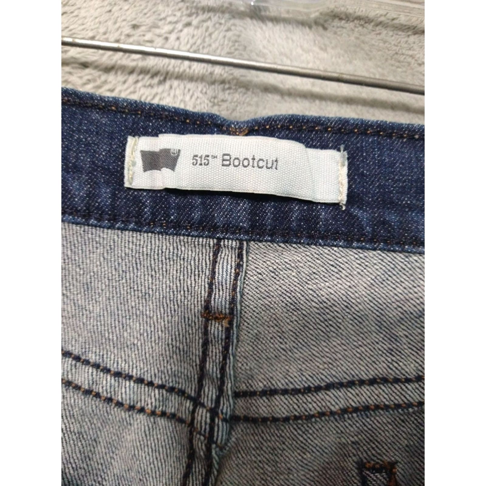 Levi's Levi's 515 Jeans Women 12 Blue Denim Bootcut Dark Wash Mid Rise | Levi's | Jeans | Women | 12 | Blue | 31 Inseam | 5-Pocket | Regular Fit Size 34" / US 12 / IT 48 - 7 Thumbnail