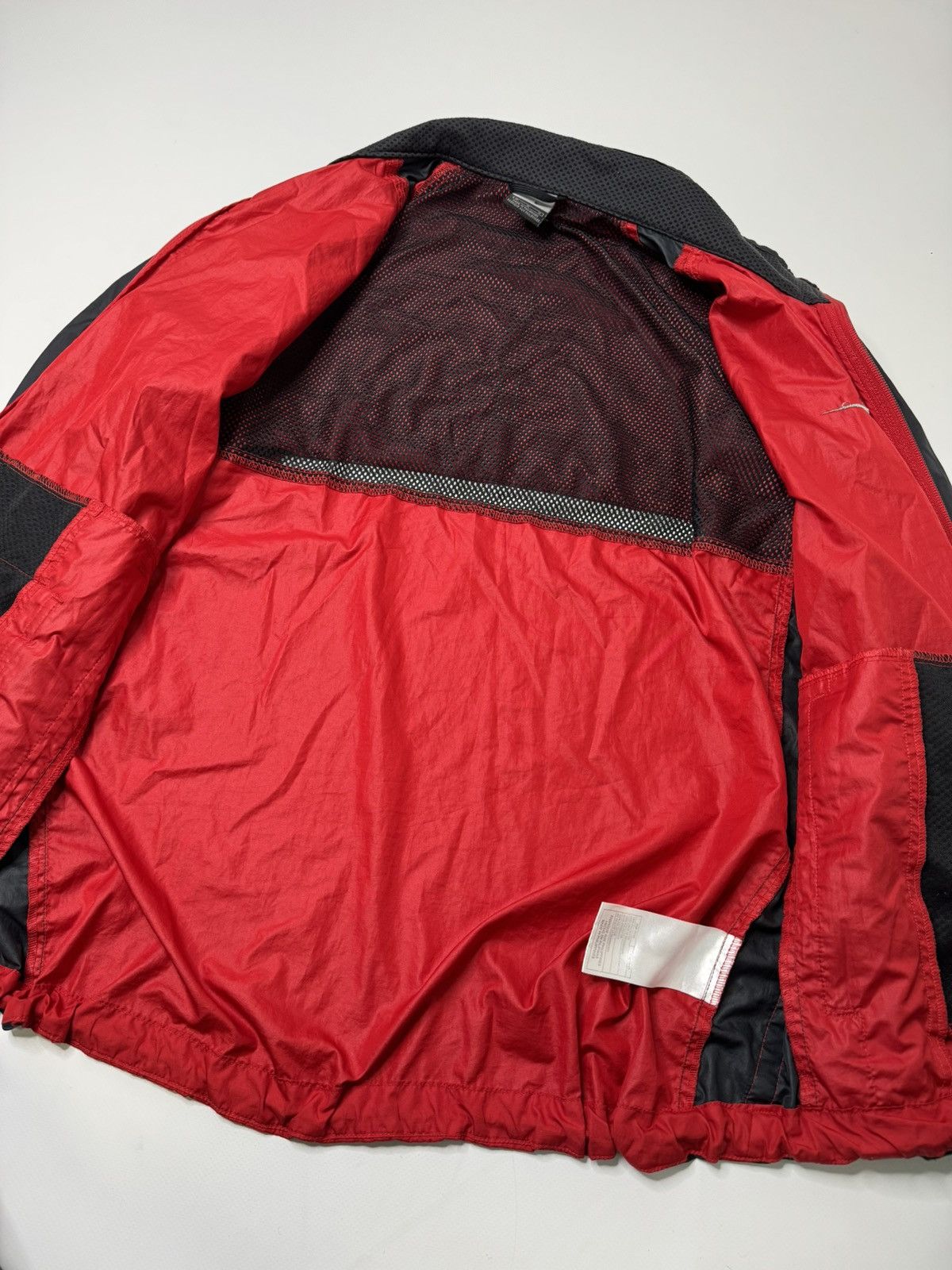 Nike Vintage 90s 00s Nike red light jacket windbreaker swag sk8 Size US M / EU 48-50 / 2 - 10 Thumbnail