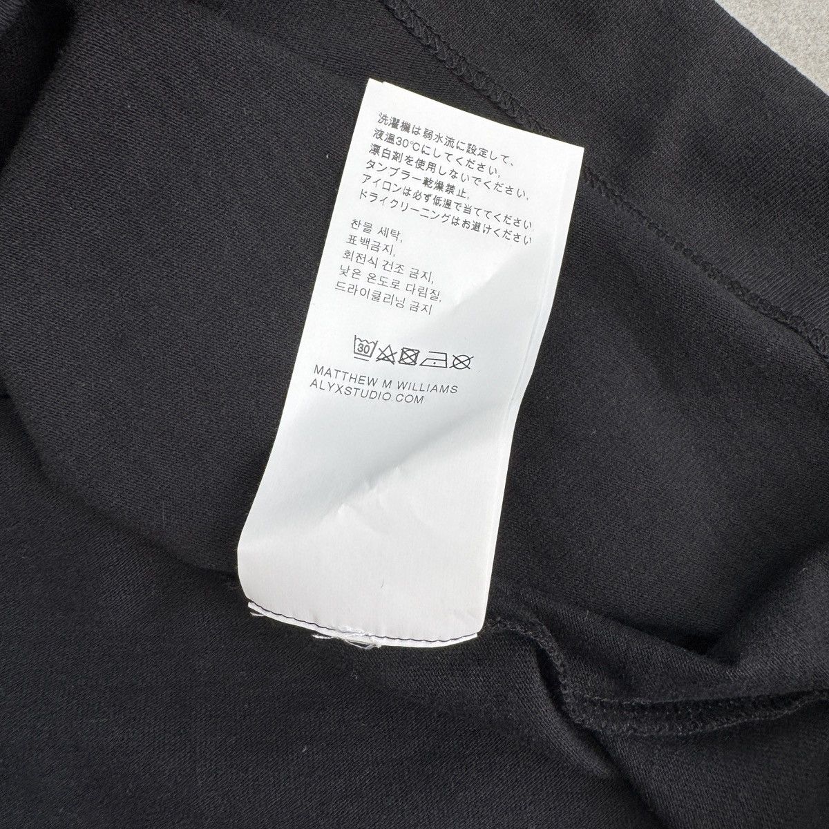 1017 ALYX 9SM 1017 ALYX 9SM Center Logo T-Shirt Size M Oversized Size US M / EU 48-50 / 2 - 12 Thumbnail
