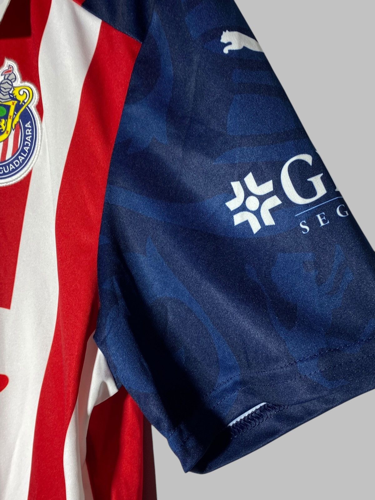 Puma New Puma Chivas de Guadalajara 2021 2022 Home Football Shirt Size US L / EU 52-54 / 3 - 14 Thumbnail