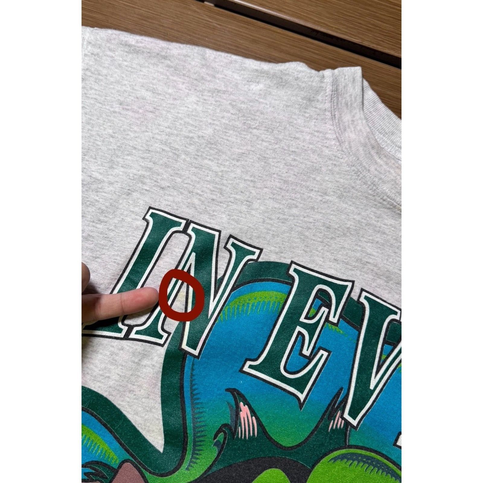 Gildan Vintage Taz Shirt Mens XL Irish Cartoon 90s ( HAS FLAW ) Size US XL / EU 56 / 4 - 12 Thumbnail