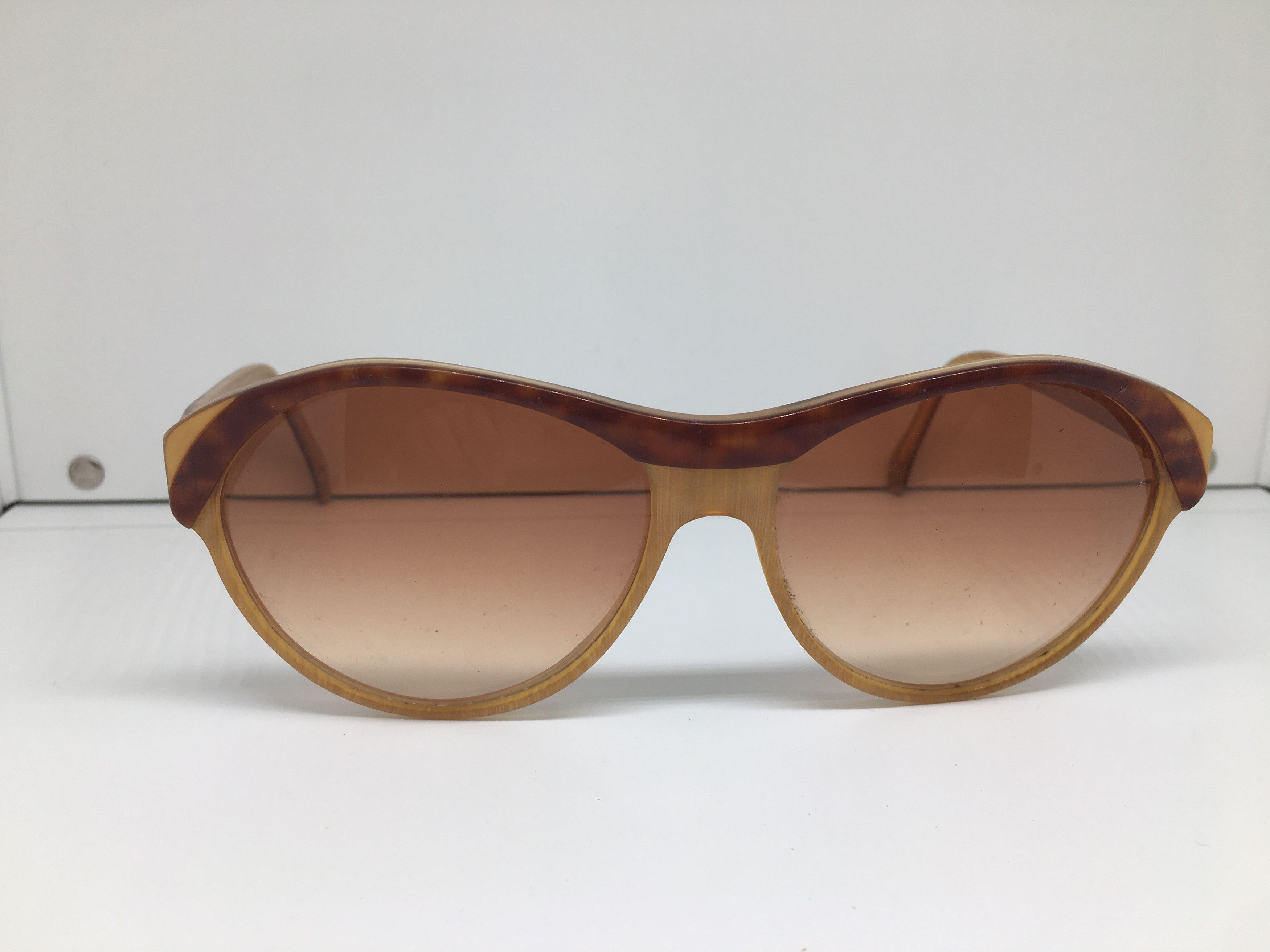 Cacharel Vintage Cacharel Oversize Sunglasses Diva Frame France Size ONE SIZE - 1 Thumbnail