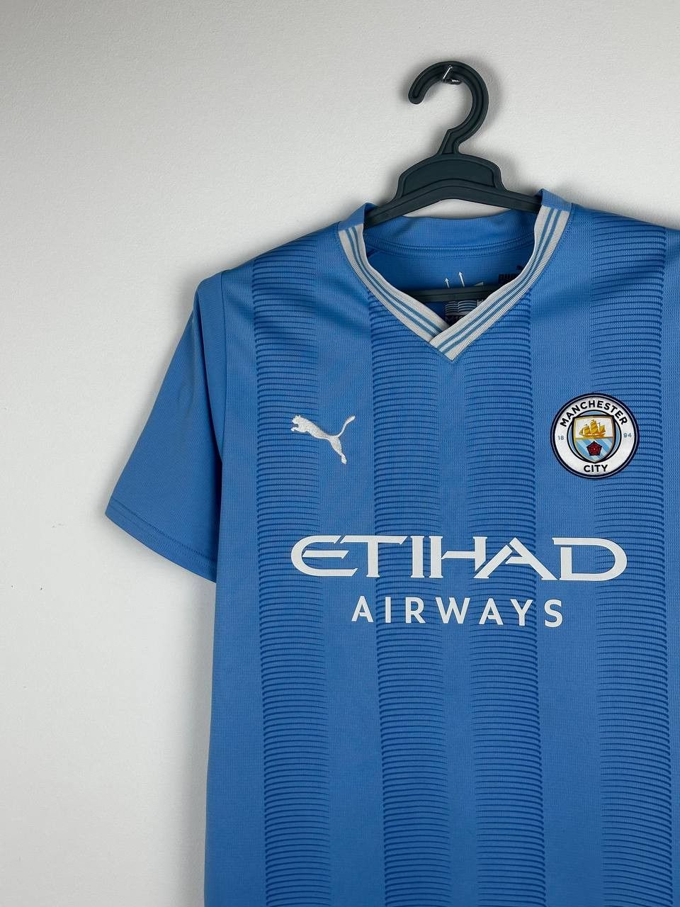 Puma 2023-2024 MANCHESTER CITY HOME JERSEY Size US M / EU 48-50 / 2 - 1 Thumbnail
