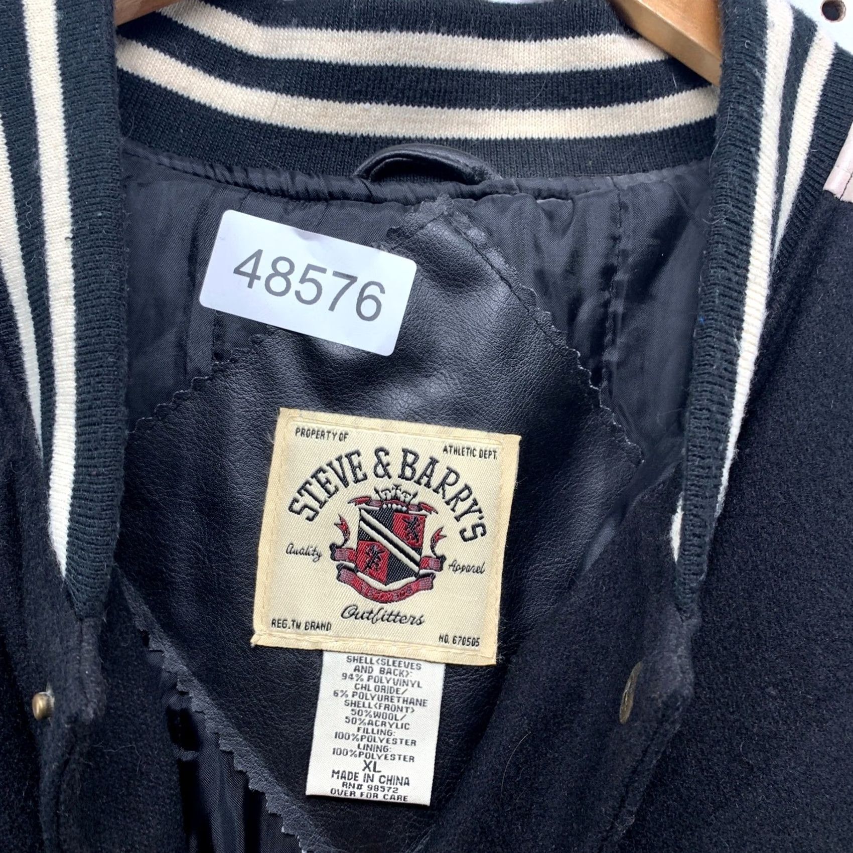 Vintage Item Specifications: Brand: Nike Size US XL / EU 56 / 4 - 3 Thumbnail