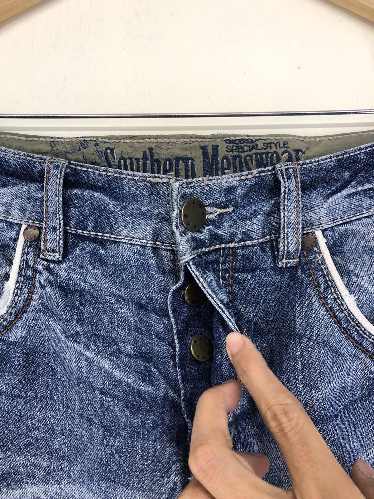 Japanese Brand Southern Menswear Distressed Faded Blue Jeans Size US 31 - 5 Thumbnail