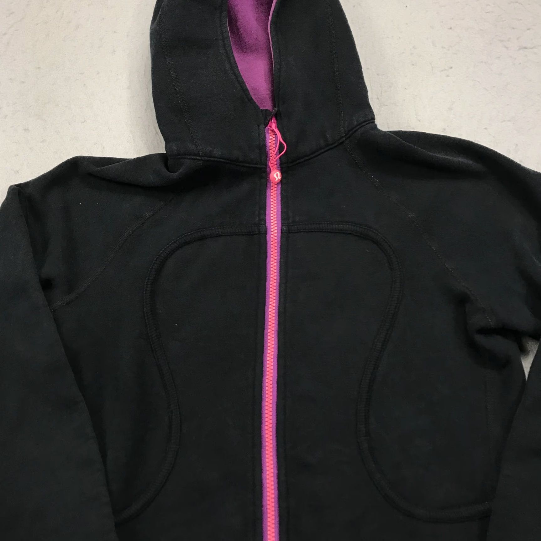 Lululemon Lululemon Hoodie Scuba Womens 6 Black Pink Full Zip Sweatshirt Logo Yoga Size M / US 6-8 / IT 42-44 - 2 Thumbnail