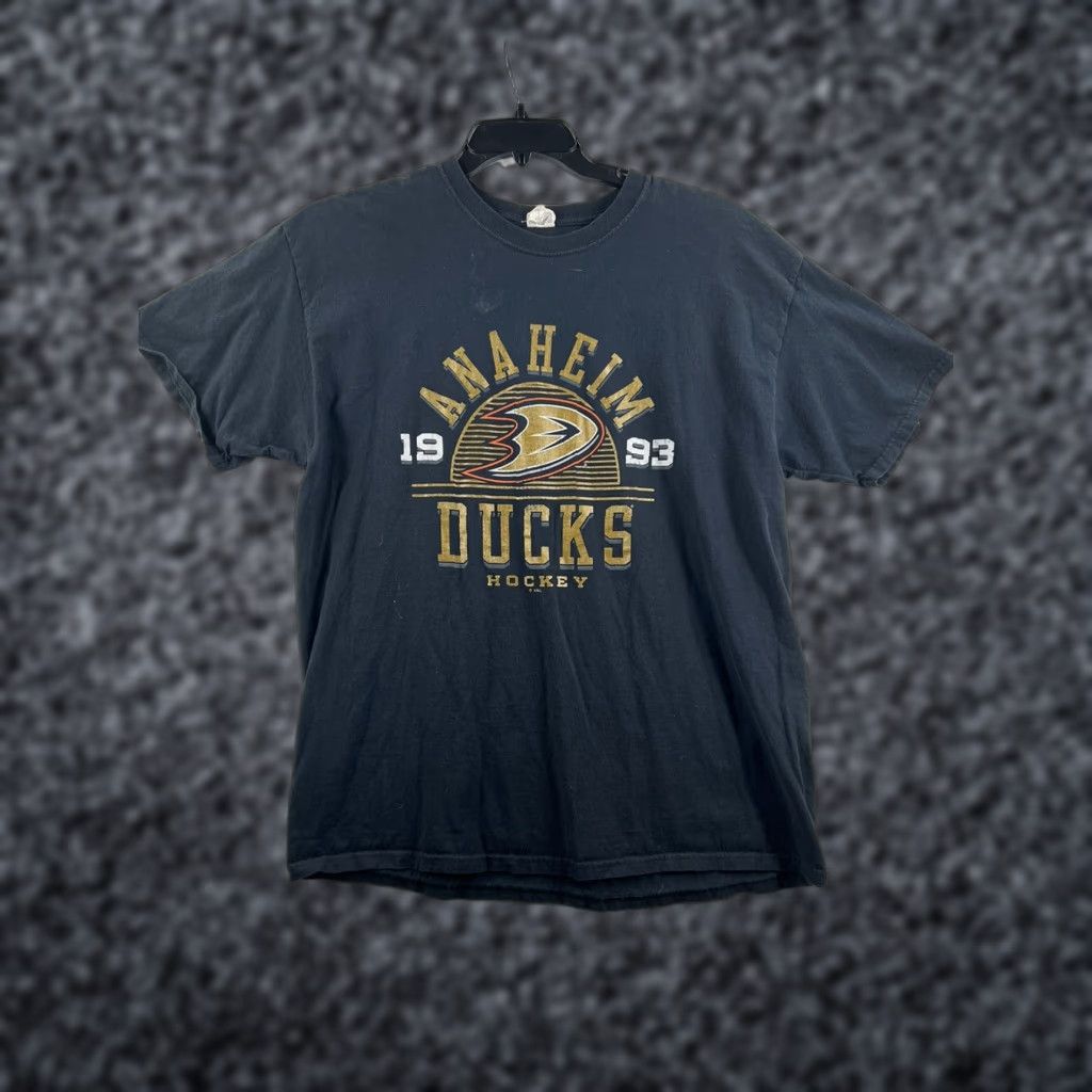 Jerzees VINTAGE Jerzees Anaheim Ducks T-Shirt NHL 1993 Short Sleeve Mens XL Black Logo 80s 90s Men T-Shirt Hers? Size US XL / EU 56 / 4 - 1 Thumbnail