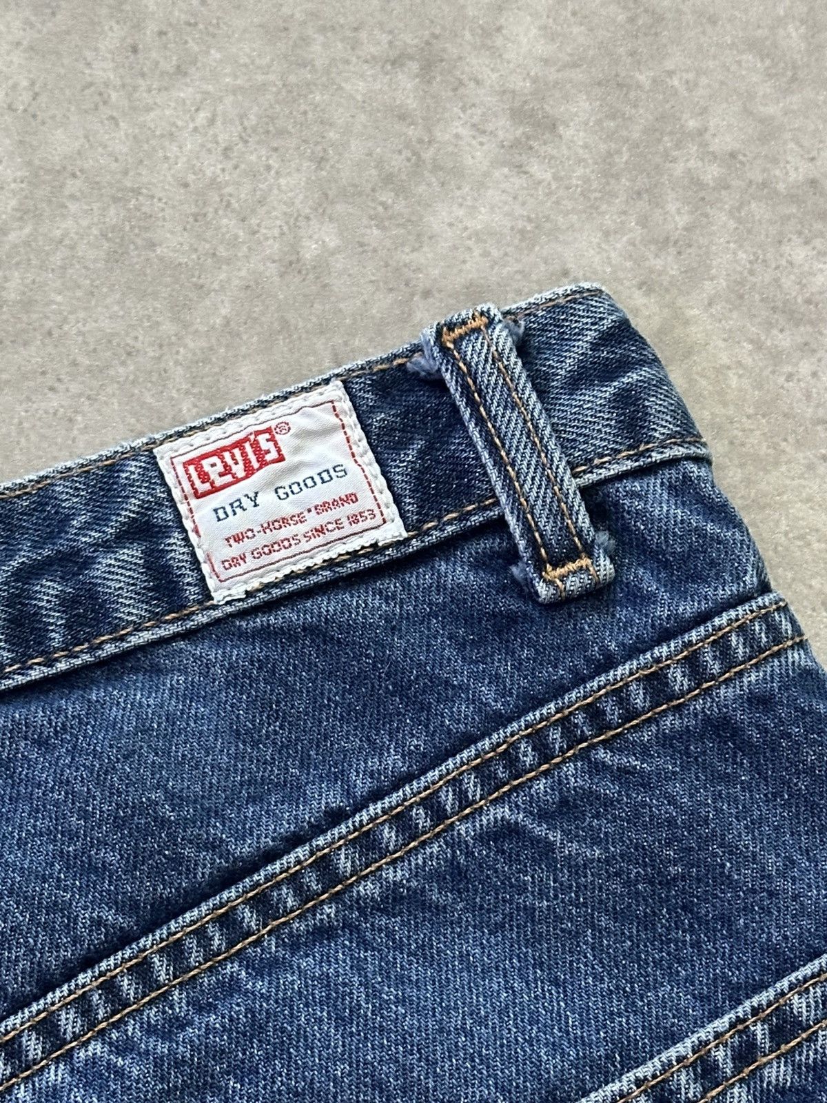 Levi's Vintage Levi’s Jeans Dry Goods Blue Denim Skater Style Size US 32 / EU 48 - 14 Thumbnail