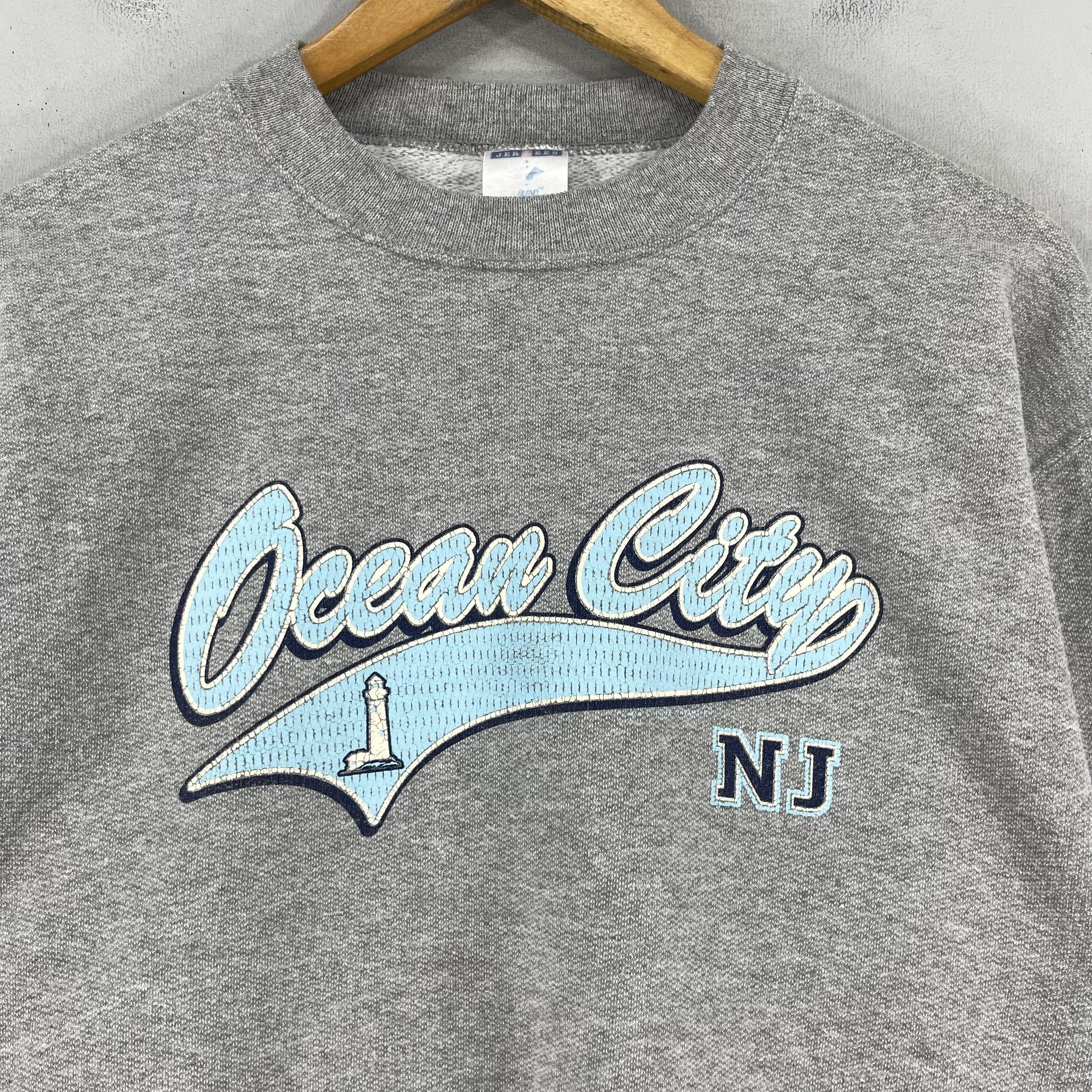 Vintage Y2K OCEAN CITY Spell Out Printed Sweatshirt