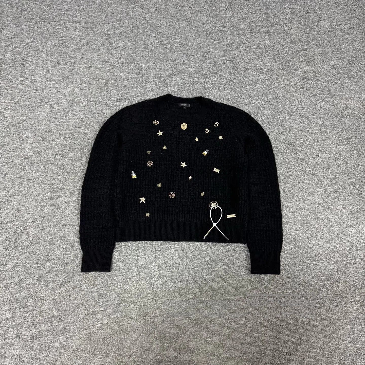 Chanel Chanel size 42 Ski Series: Cashmere Knit Sweater| Size L / US 10 / IT 46 - 1 Thumbnail