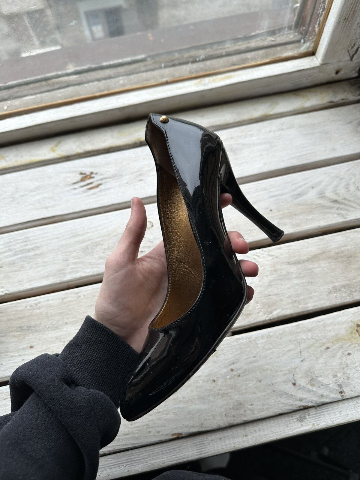 Bally LUXURY 🚨 BALLY VNTG HEELS WOMEN BLACK GOLD LUXURY RARE Size US 8 / IT 38 - 10 Thumbnail