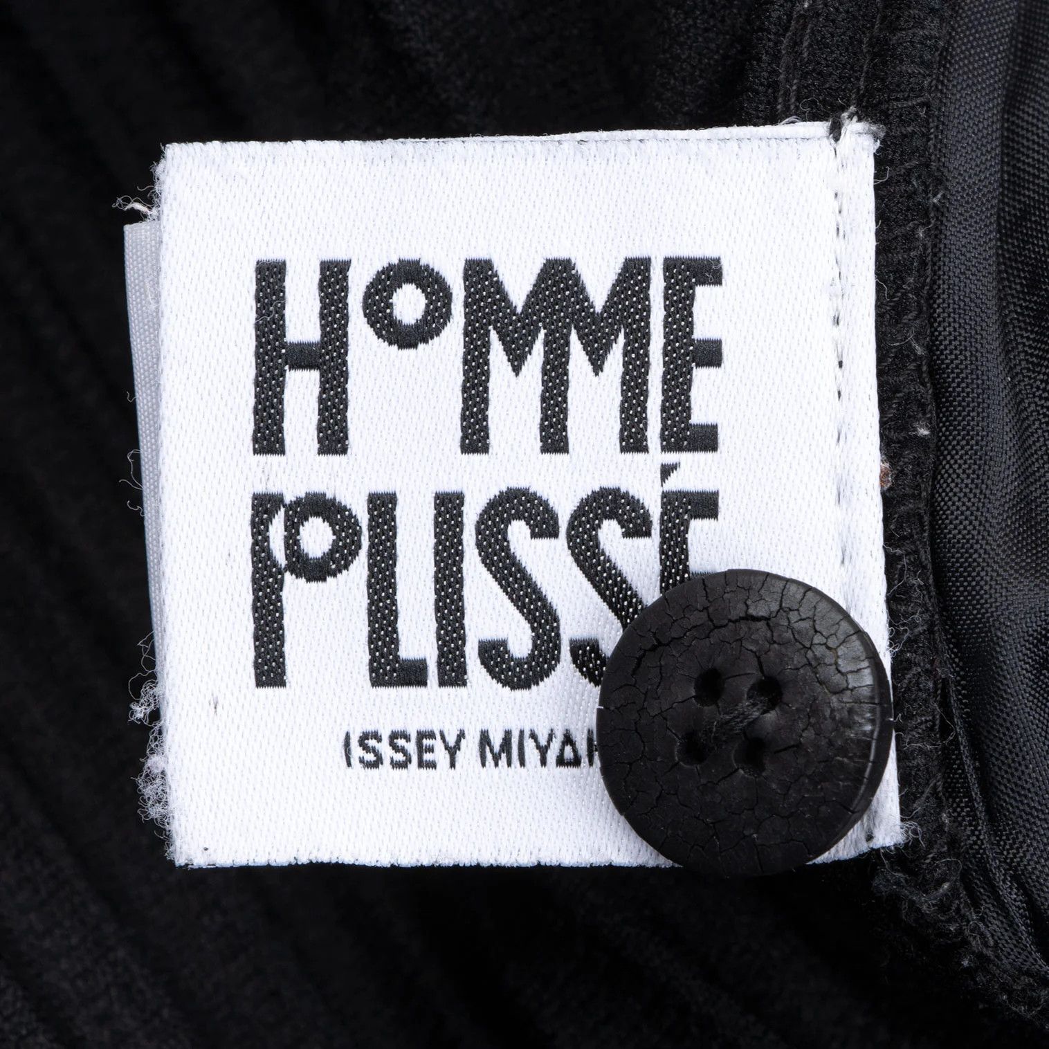 Issey Miyake Cropped Pleated Pants in Black Size US 32 / EU 48 - 18 Thumbnail