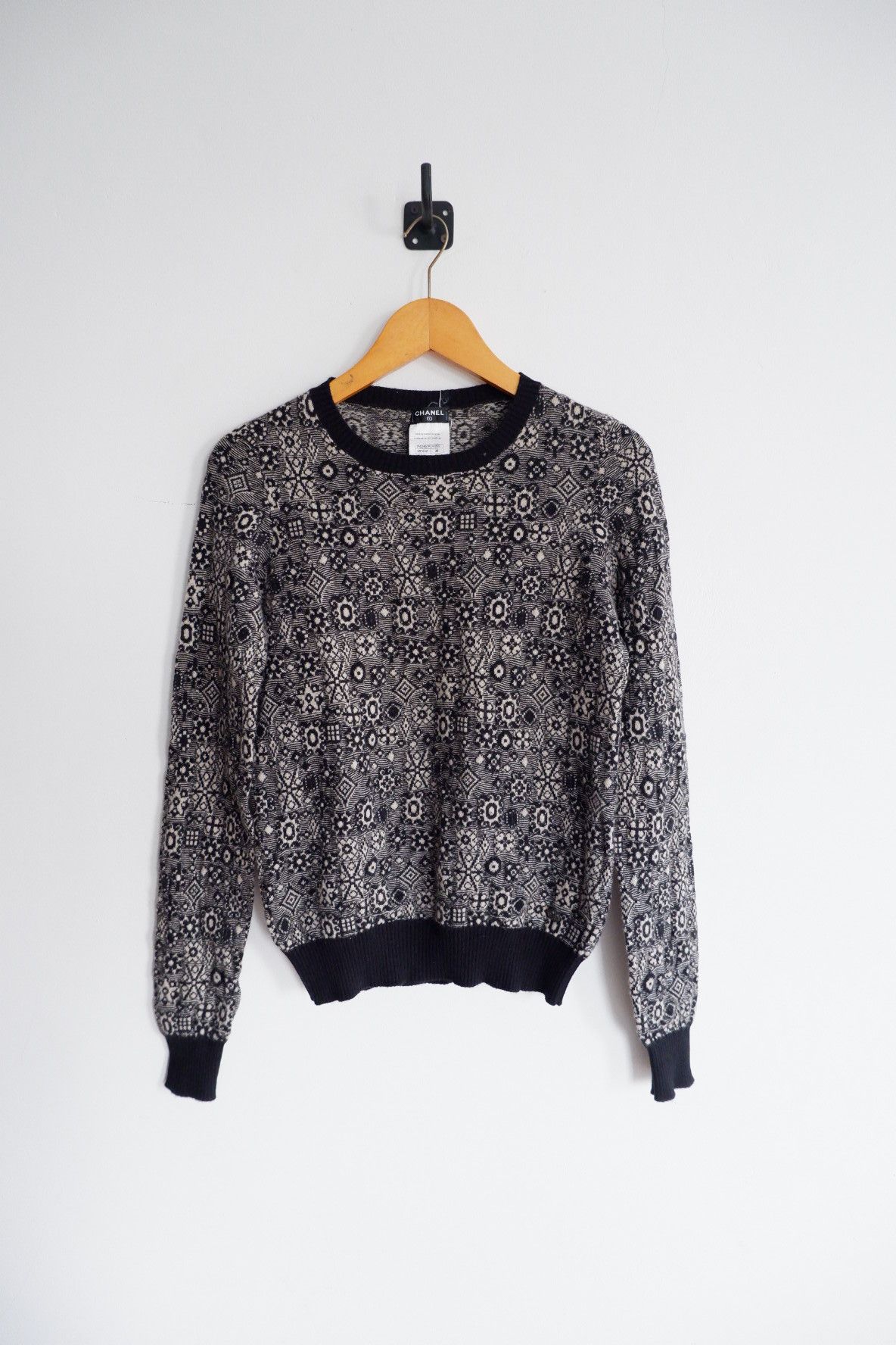 Chanel CHANEL JACQUARD Cashmere Knitwear Size US S / EU 44-46 / 1 - 1 Thumbnail