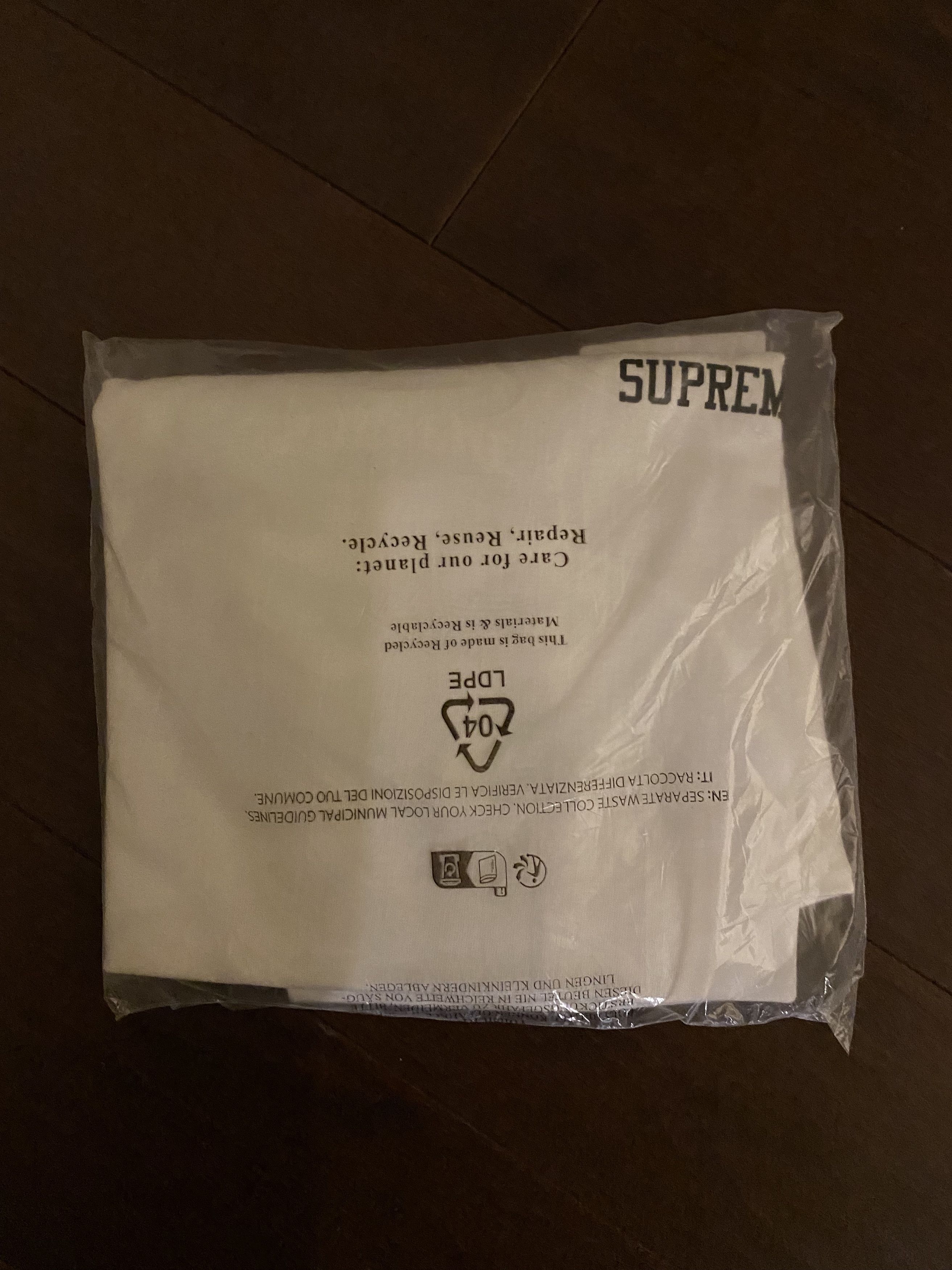 Supreme Supreme Fight for NY T-Shirt White XL - BRAND NEW Size US XL / EU 56 / 4 - 3 Thumbnail