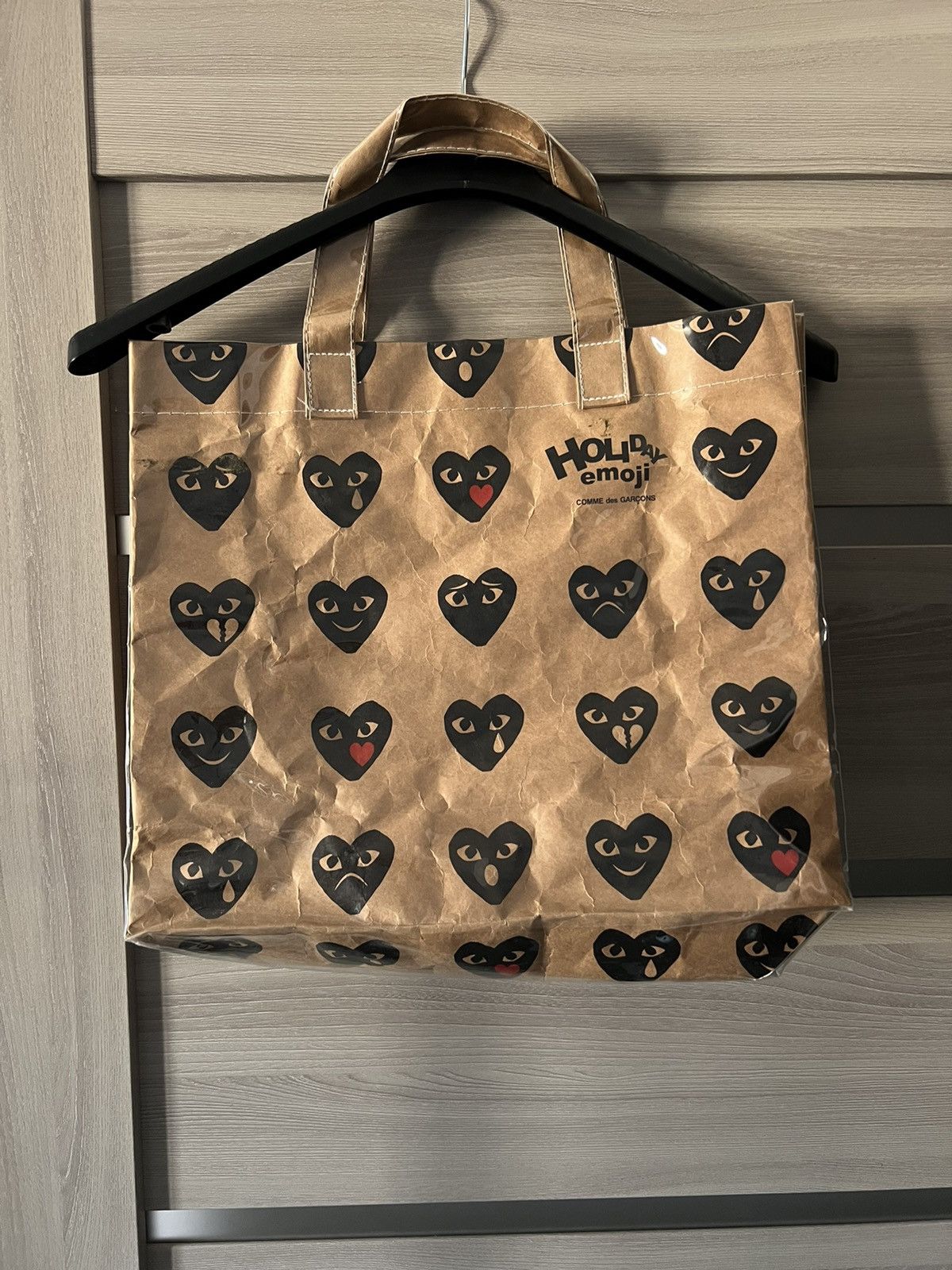 Comme des Garcons PLAY Comme des Garçons Play Holiday Emoji Paper/PVC Tote Bag Size ONE SIZE - 5 Thumbnail
