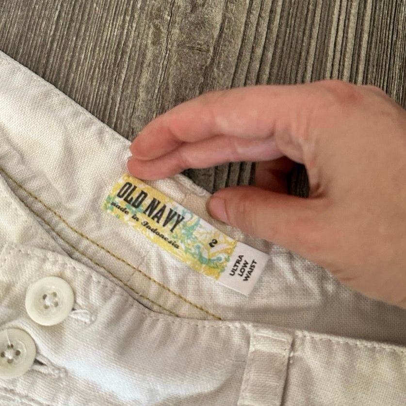 Old Navy old navy white jean cargo shorts Size 26" / US 2 / IT 38 - 4 Thumbnail