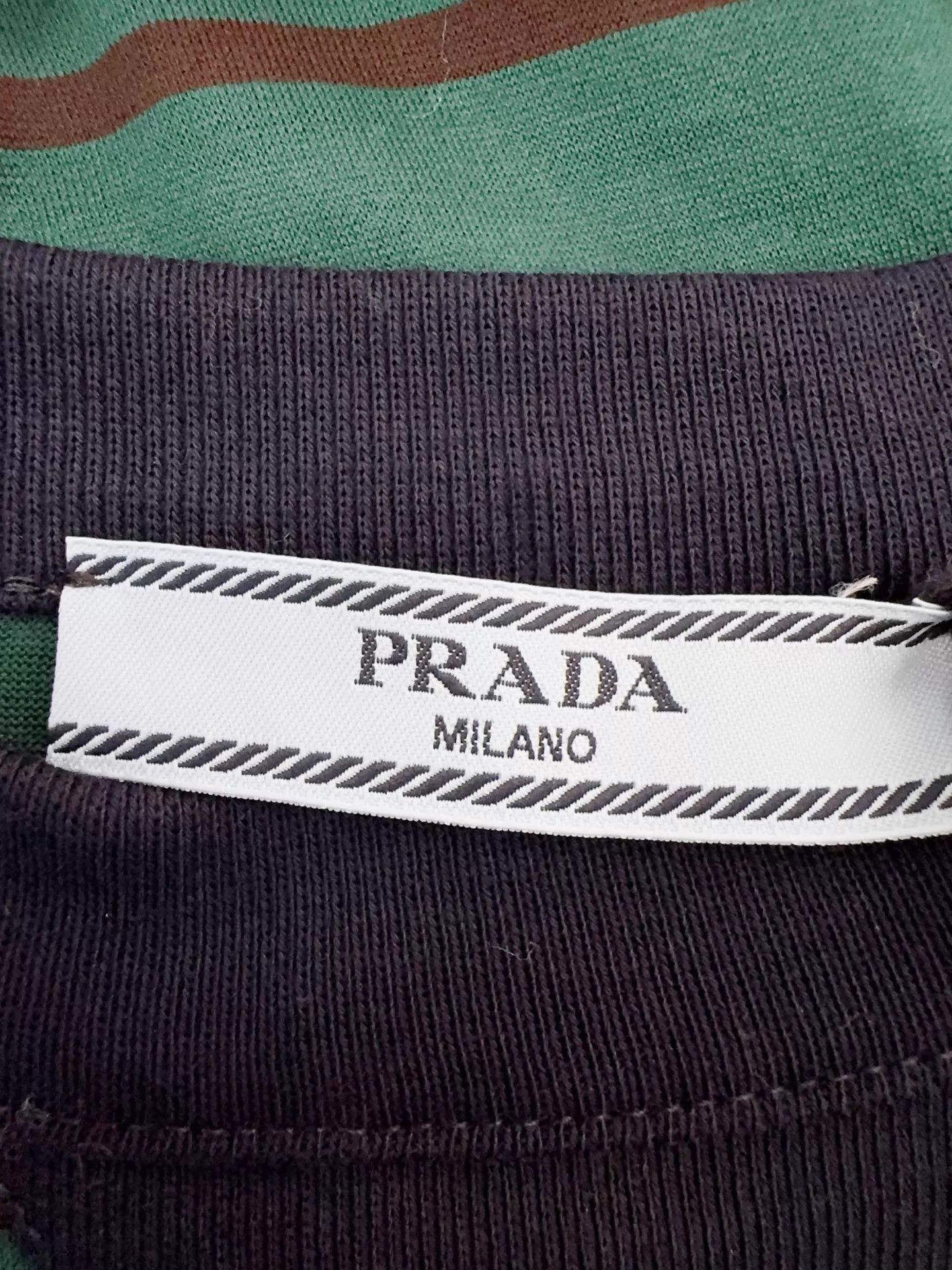 Prada Prada Women's 25SS Short Sleeve T-Shirt Size 38 Size XS / US 0-2 / IT 36-38 - 5 Thumbnail