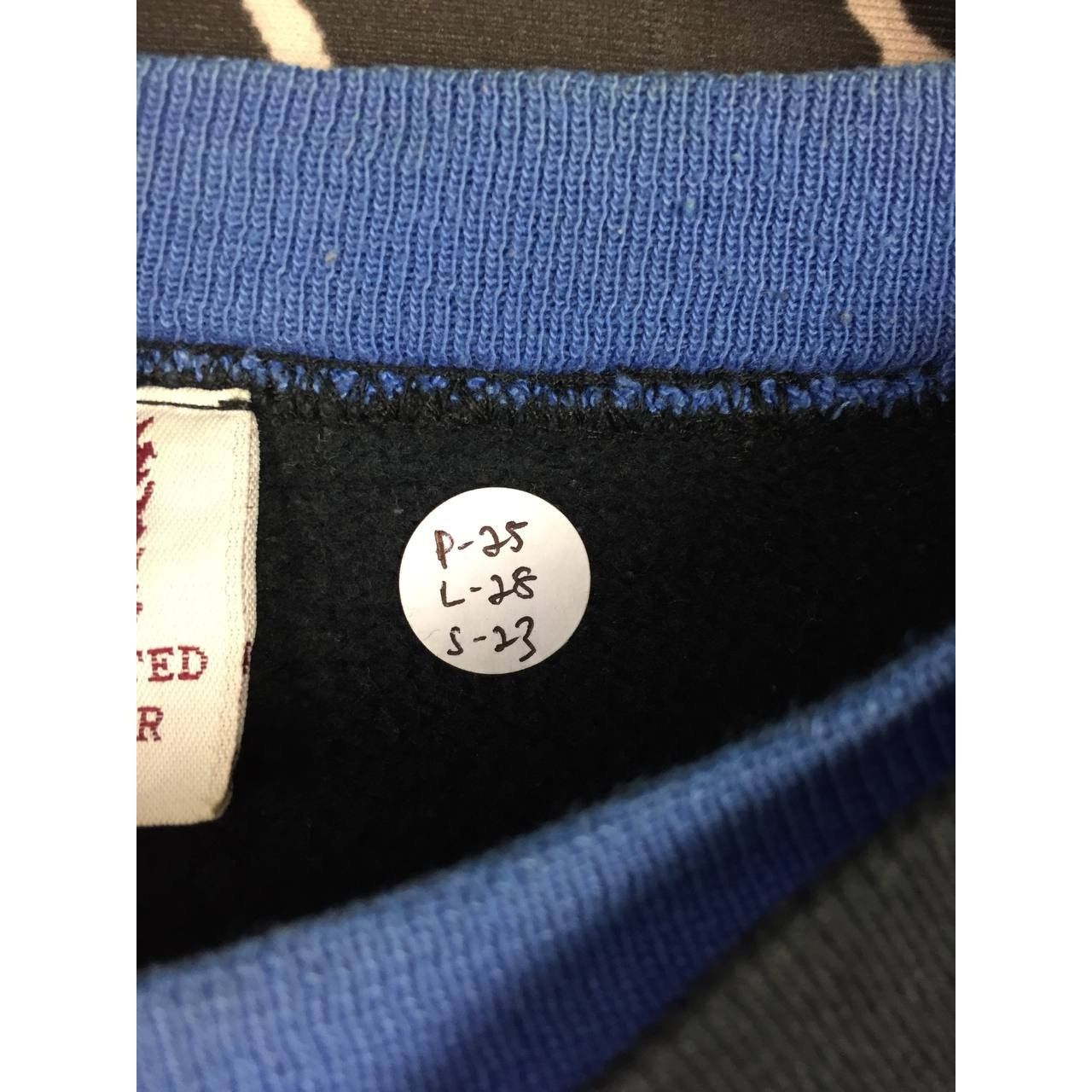 Other Vtg Art Unlimited Sportswear Made In Usa Wolves Sweatshirt Size US XL / EU 56 / 4 - 19 Thumbnail