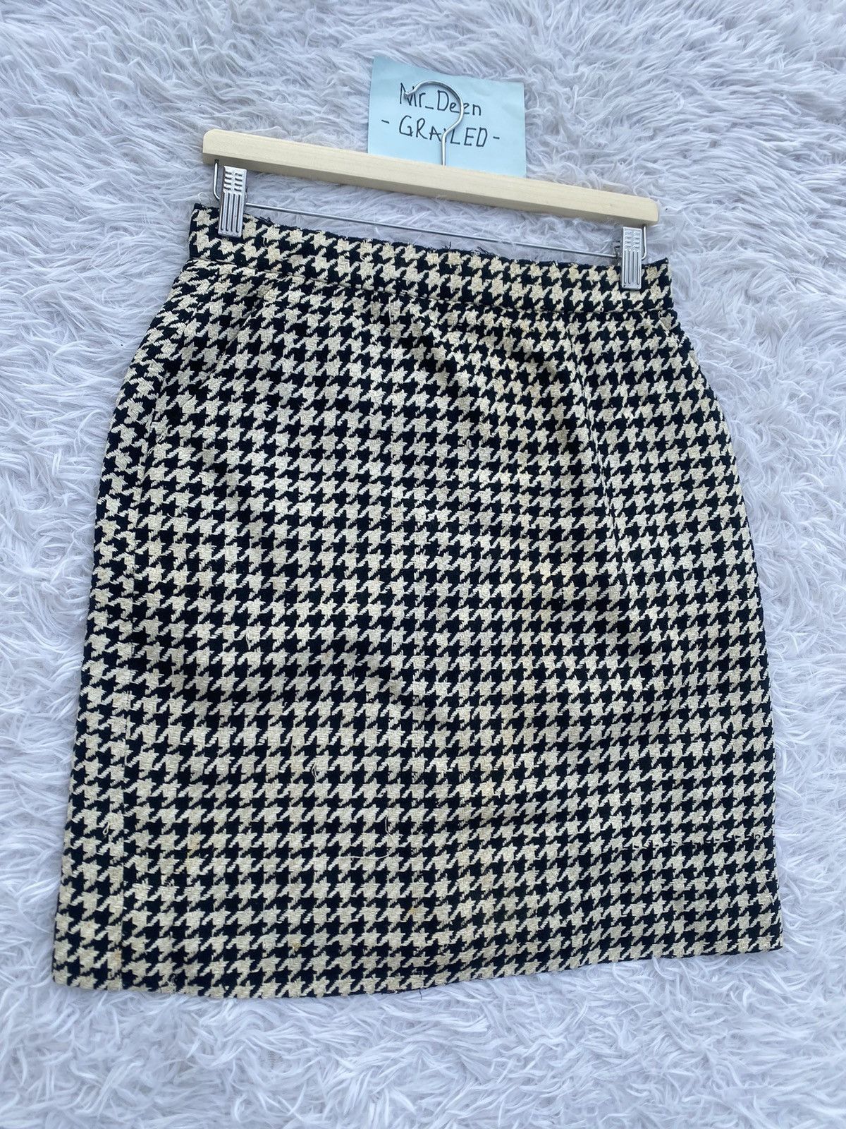 Burberry Rare Vintage Burberry Monogram Skirt Size 28" / US 6 / IT 42 - 2 Thumbnail
