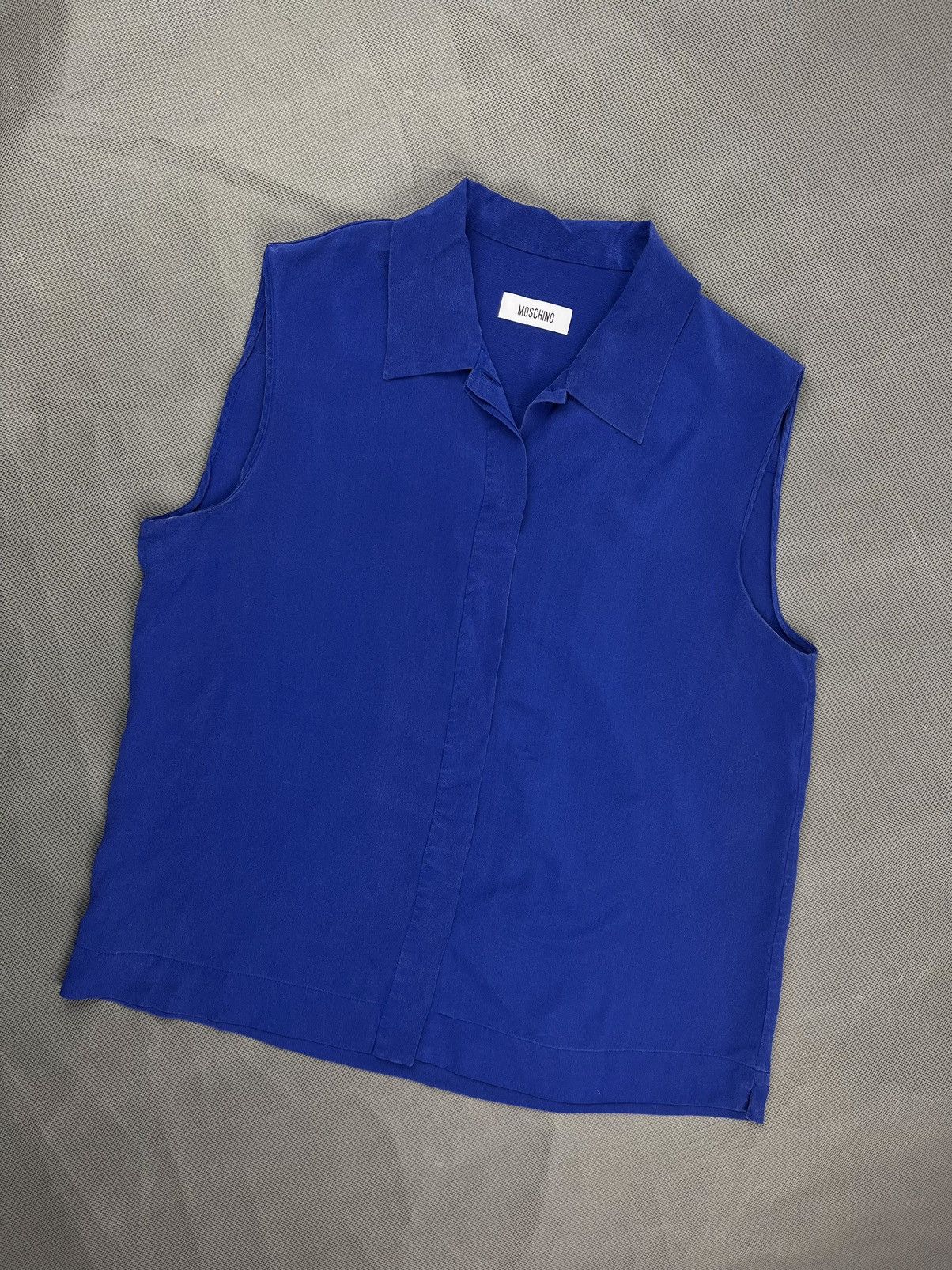 Moschino 💙Moschino 100% silk blouse tank top button up shirt Size M / US 6-8 / IT 42-44 - 1 Thumbnail