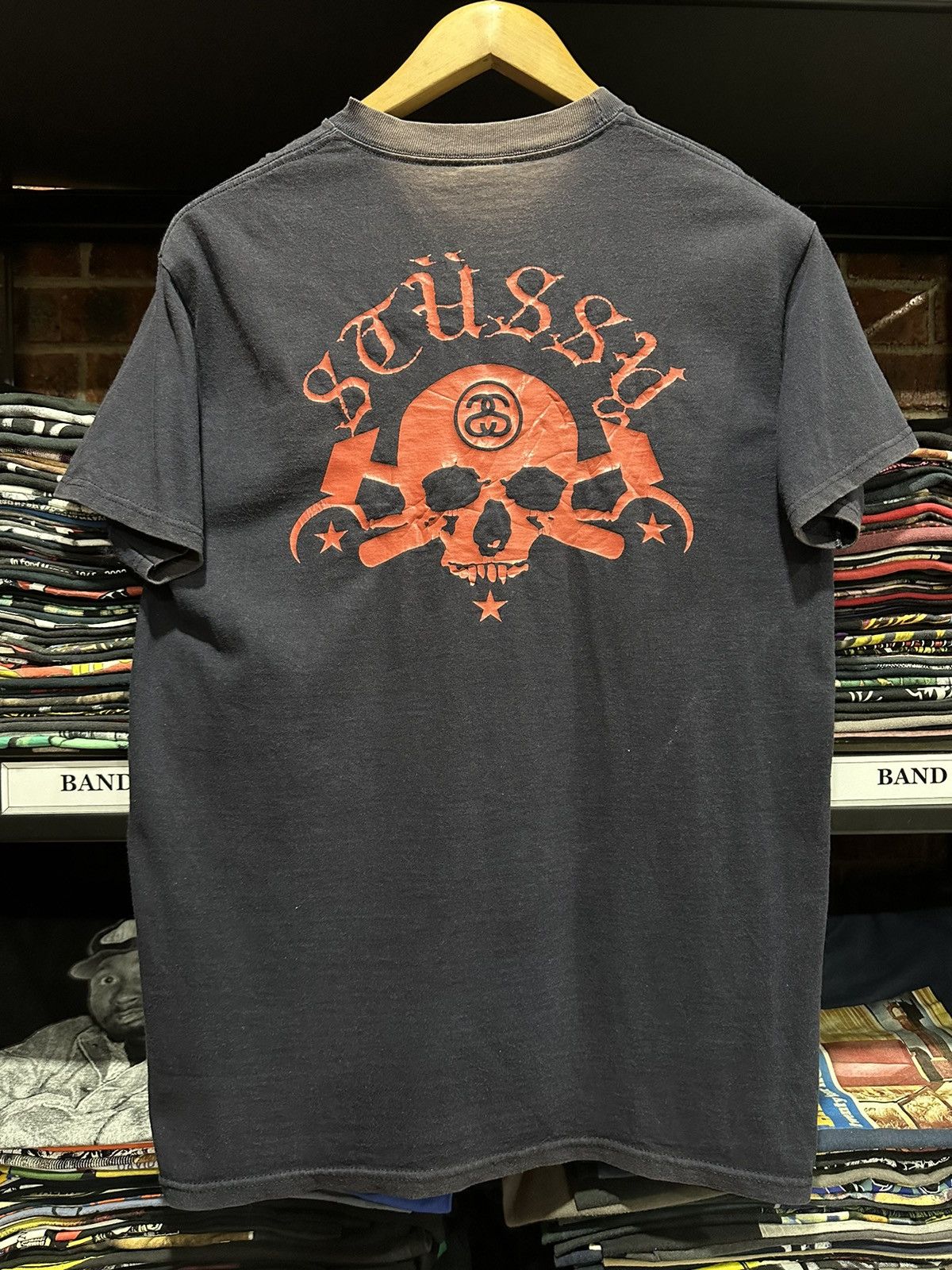 Stussy × Vintage Vintage Stussy Skulls Skateboard Sun Faded Tee Size US M / EU 48-50 / 2 - 1 Thumbnail