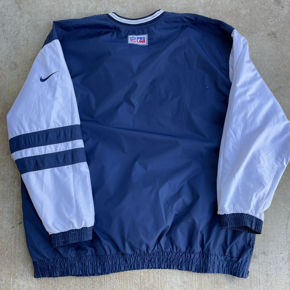 Nike Vintage Nike Dallas Cowboys Reversible Windbreaker Pullover Size US XXL / EU 58 / 5 - 2 Thumbnail