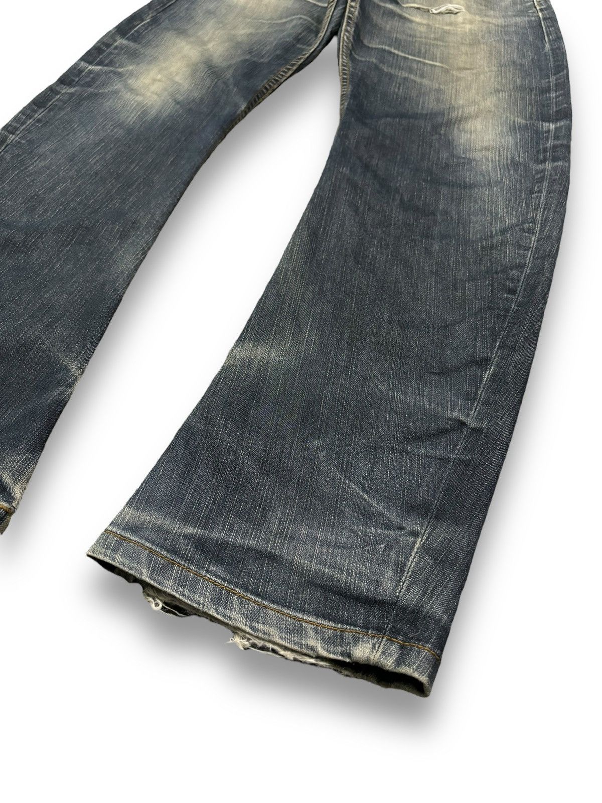 Element Vintage Element Faded Slim Straight Curved Distressed Jeans Size US 31 - 11 Thumbnail