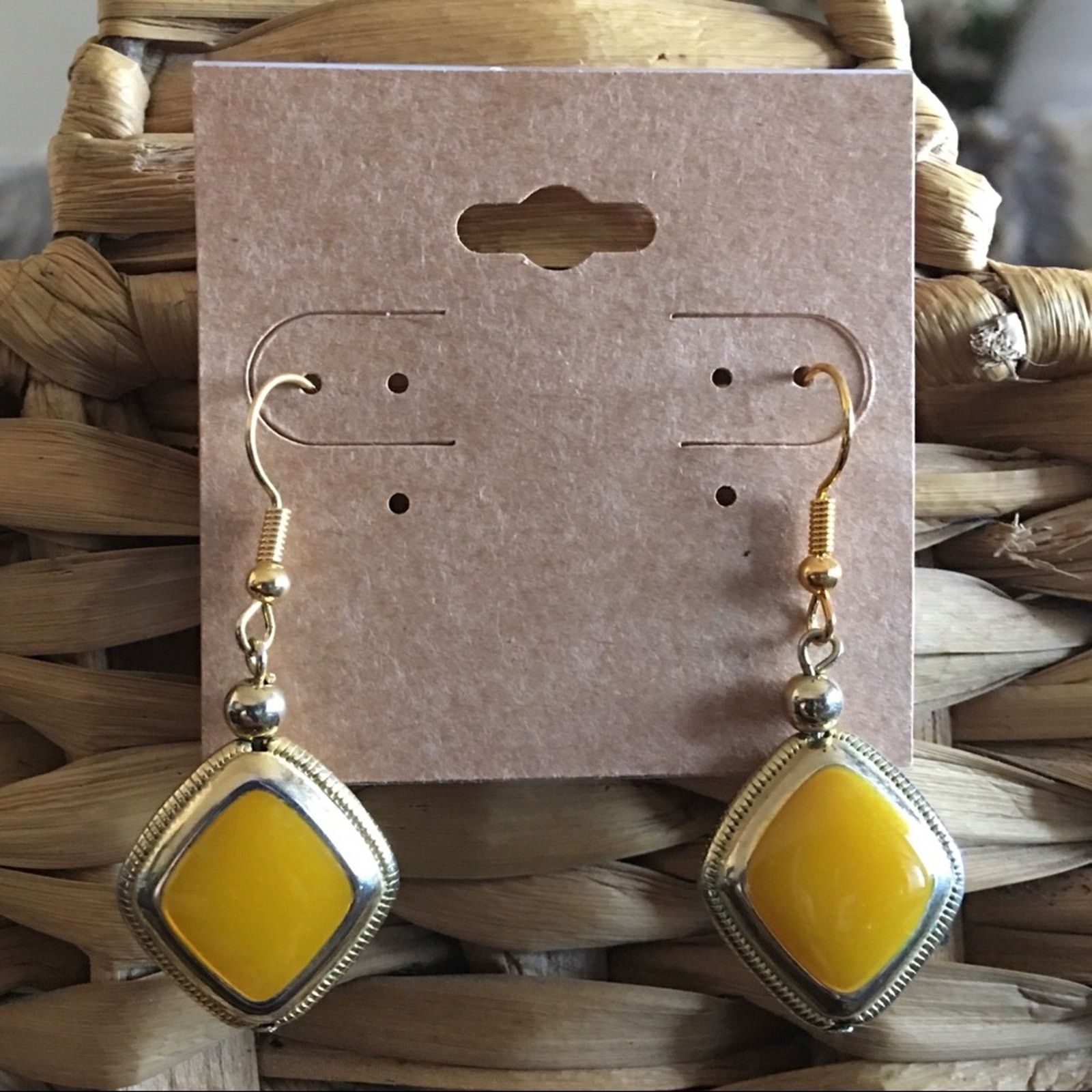 Jewelry Mustard yellow gold tone diamond disc earrings Size ONE SIZE - 1 Thumbnail