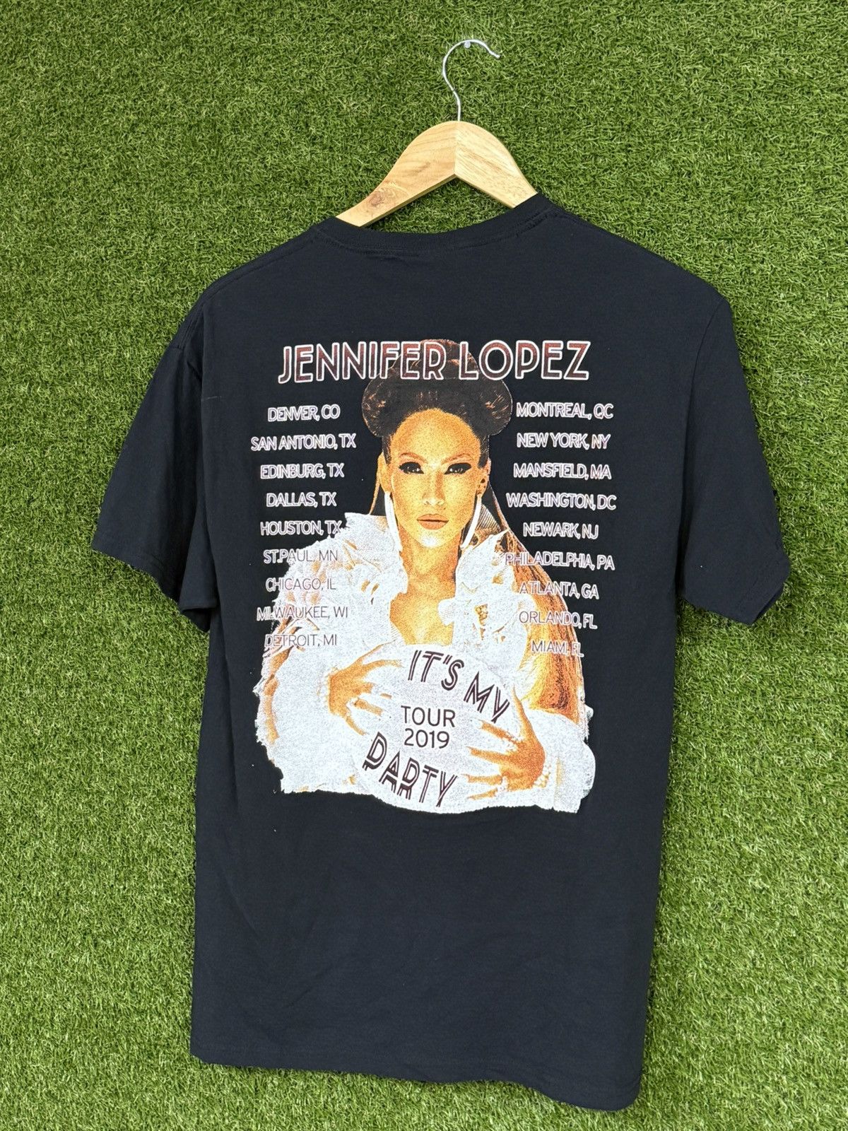 Vintage 2019 Jennifer Lopez Tour Logo Album Music Merch Tee Black Size US M / EU 48-50 / 2 - 4 Thumbnail