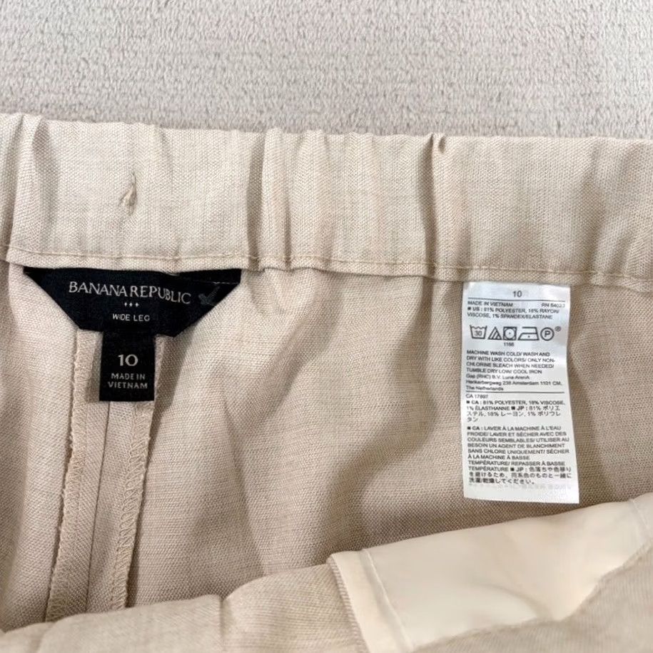 Banana Republic Banana Republic Wide Leg Pants Women 10 Beige Pleated 20" Inseam NWOT Valley Casual Workwear Pants Womens Size 32" / US 10 / IT 46 - 2 Thumbnail