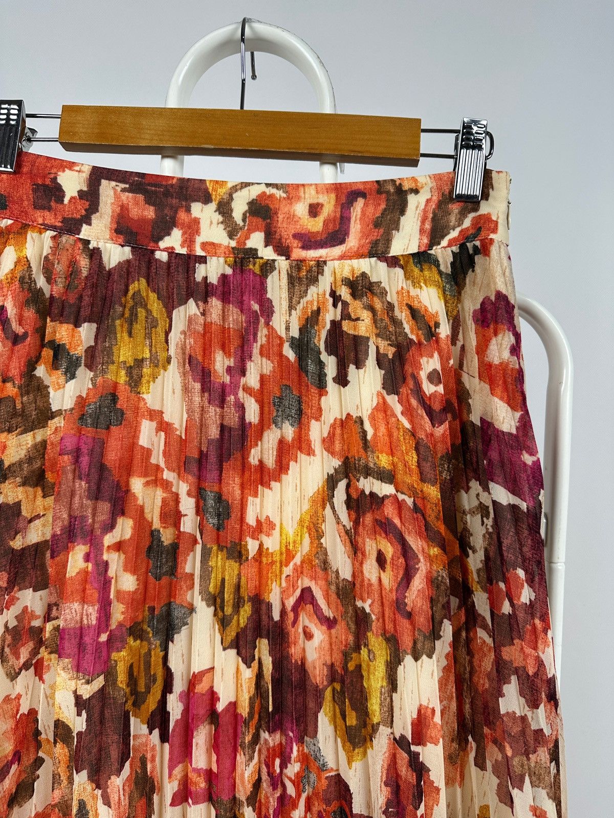 Sezane Sezane x Chufy Dilo Mara Floral Print Maxi Skirt Size 26" / US 2 / IT 38 - 4 Thumbnail
