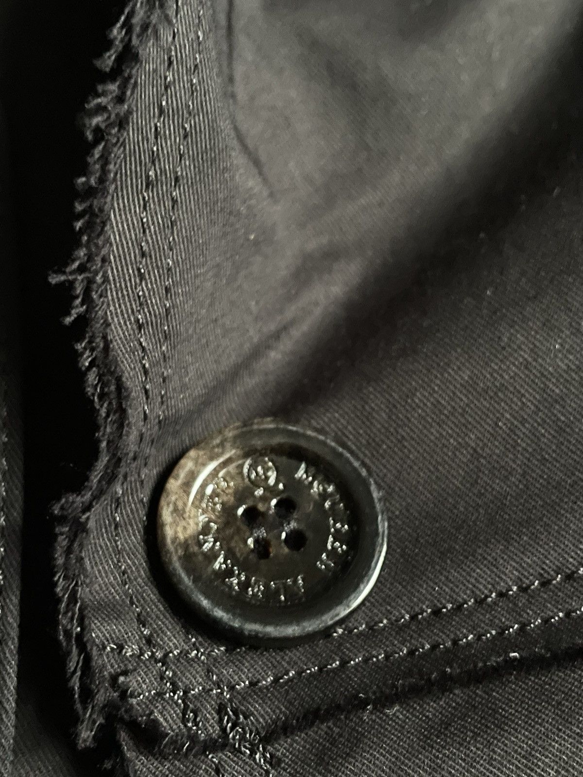 Alexander McQueen Alexander McQueen Blazer Black Luxury Distressed Fabric RARE Size M / US 6-8 / IT 42-44 - 7 Thumbnail