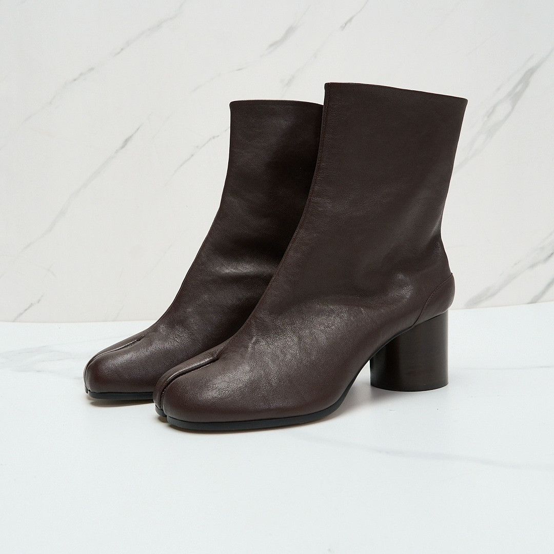 Maison Margiela Maison Margiela Women's Tabi Split-Toe Ankle Boots Size US 7 / IT 37 - 1 Thumbnail
