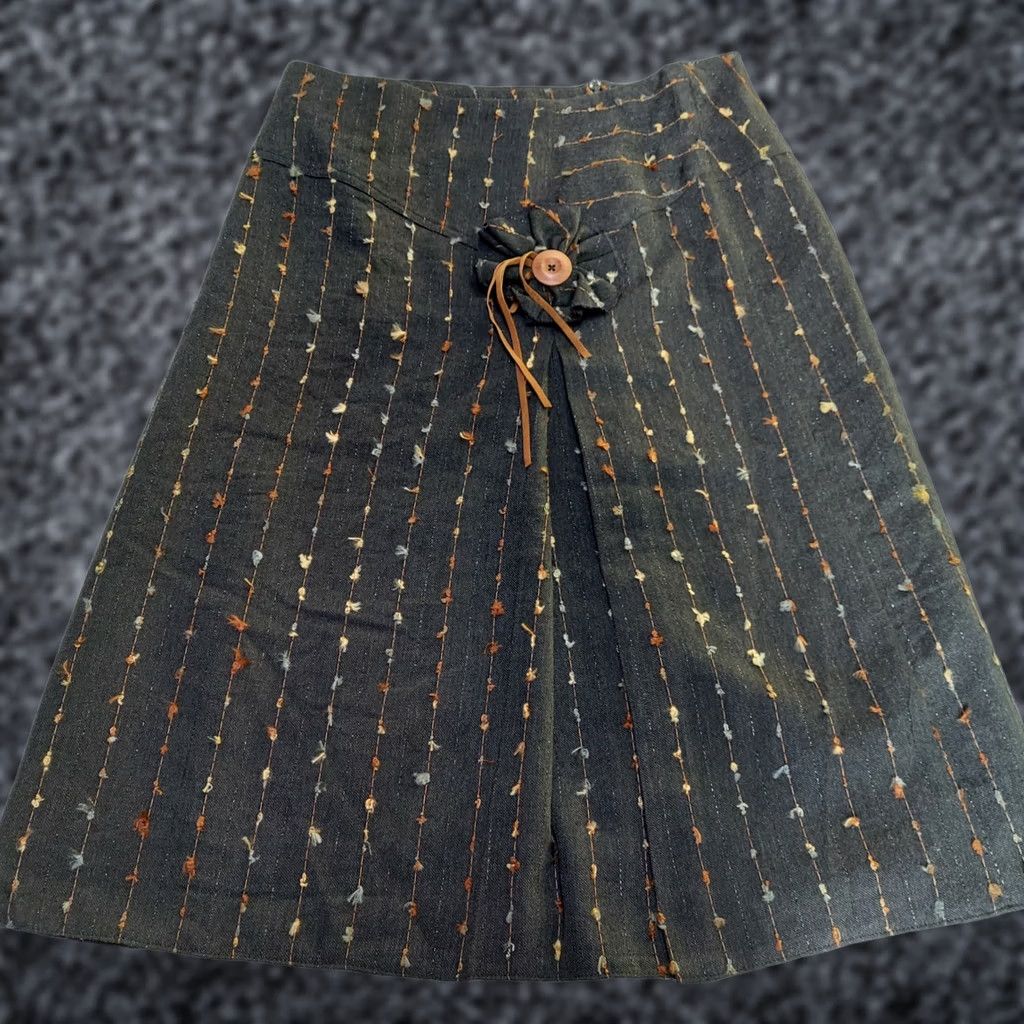 Vintage Beverly Skirt Womens A-Line Pleat Black Sz 42 Knee Length Denim Textured Vintage: No Size 28" / US 6 / IT 42 - 1 Thumbnail