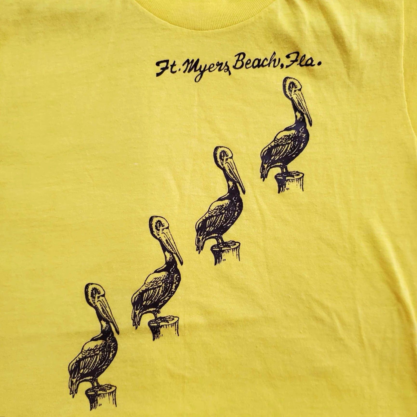 Vintage VINTAGE 80s T-Shirt Screen Stars Fort Myers Beach FL XS Yellow Ocean Florida Shirt Womens XS Size XS / US 0-2 / IT 36-38 - 4 Thumbnail