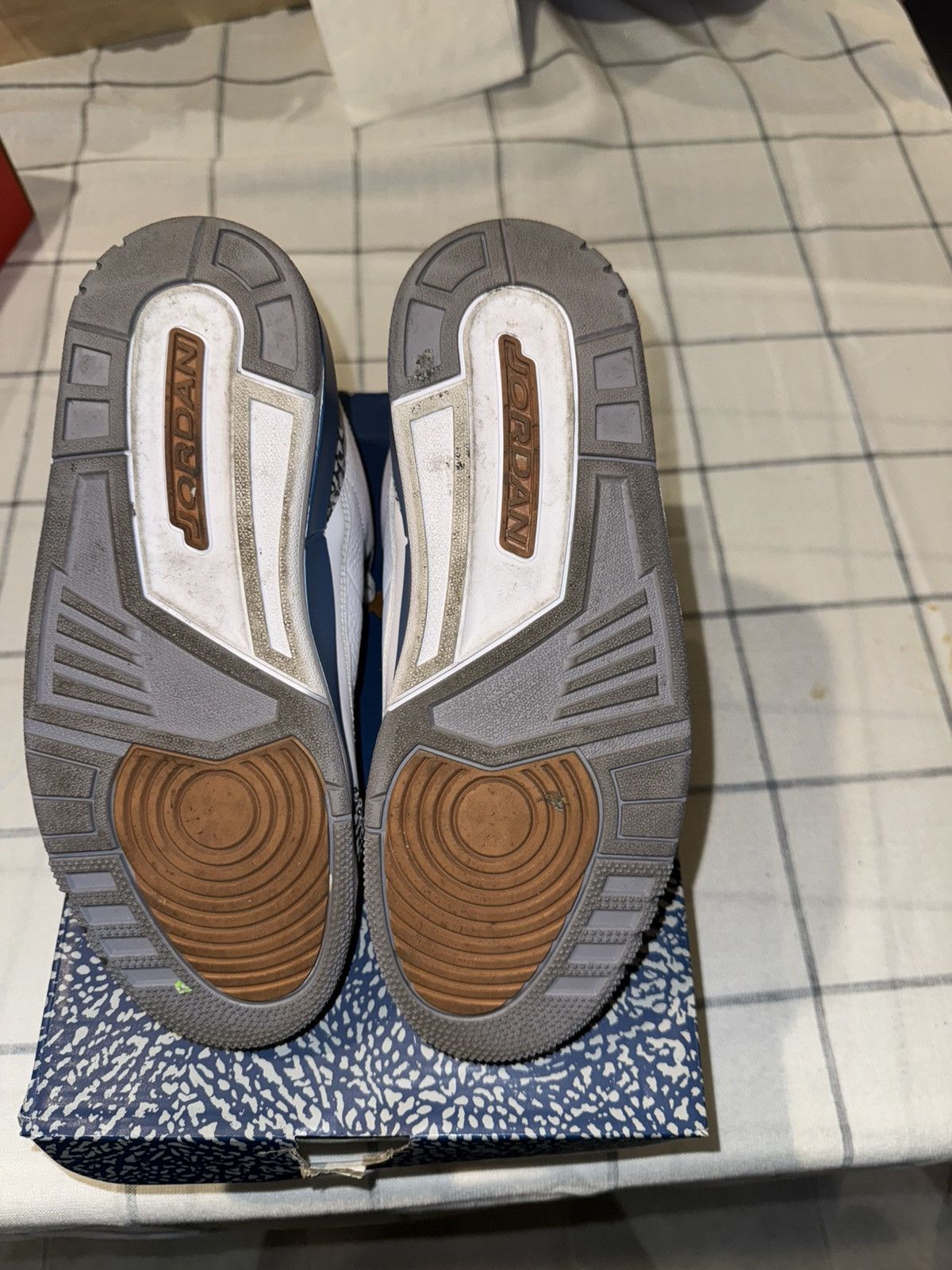 Jordan Brand × Nike Retro 3 - Wizards Size US 8 / EU 41 - 3 Thumbnail