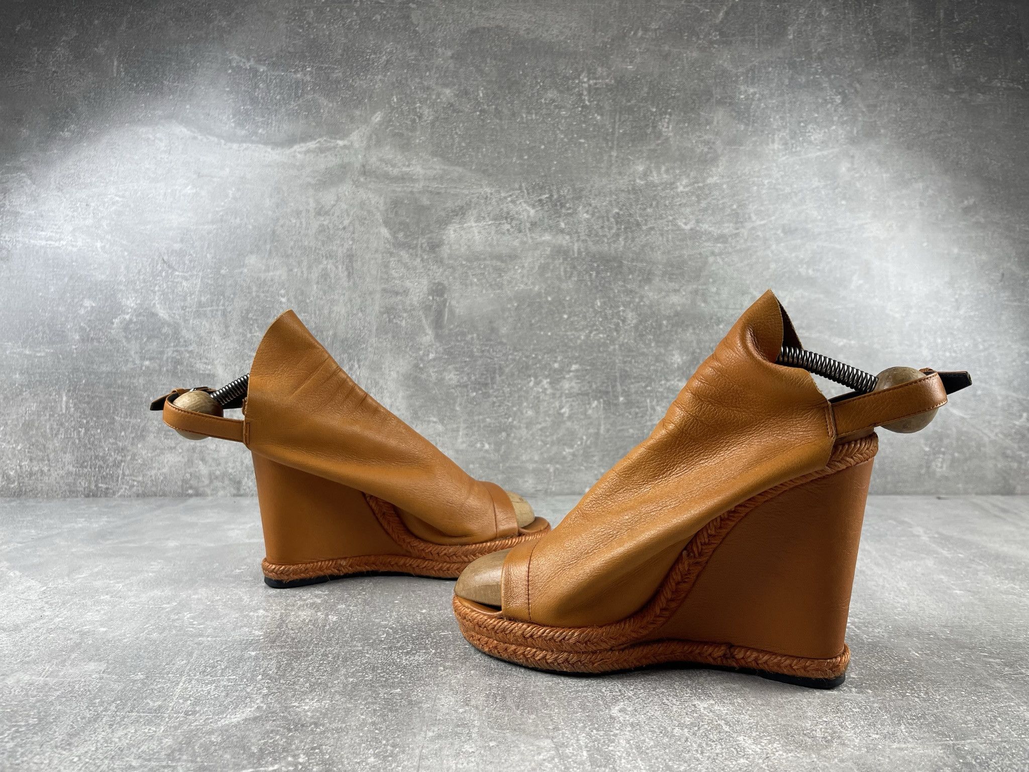 Balenciaga Balenciaga Paris orange leather slingback wedge heels shoe Size US 8 / IT 38 - 7 Thumbnail