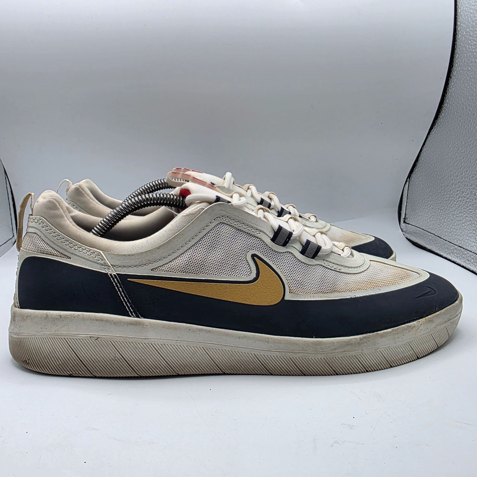 Nike Nike SB Nyjah Free 2.0 Olympic White Mens Size 11.5 Sneaker Size US 11.5 / EU 44-45 - 7 Thumbnail