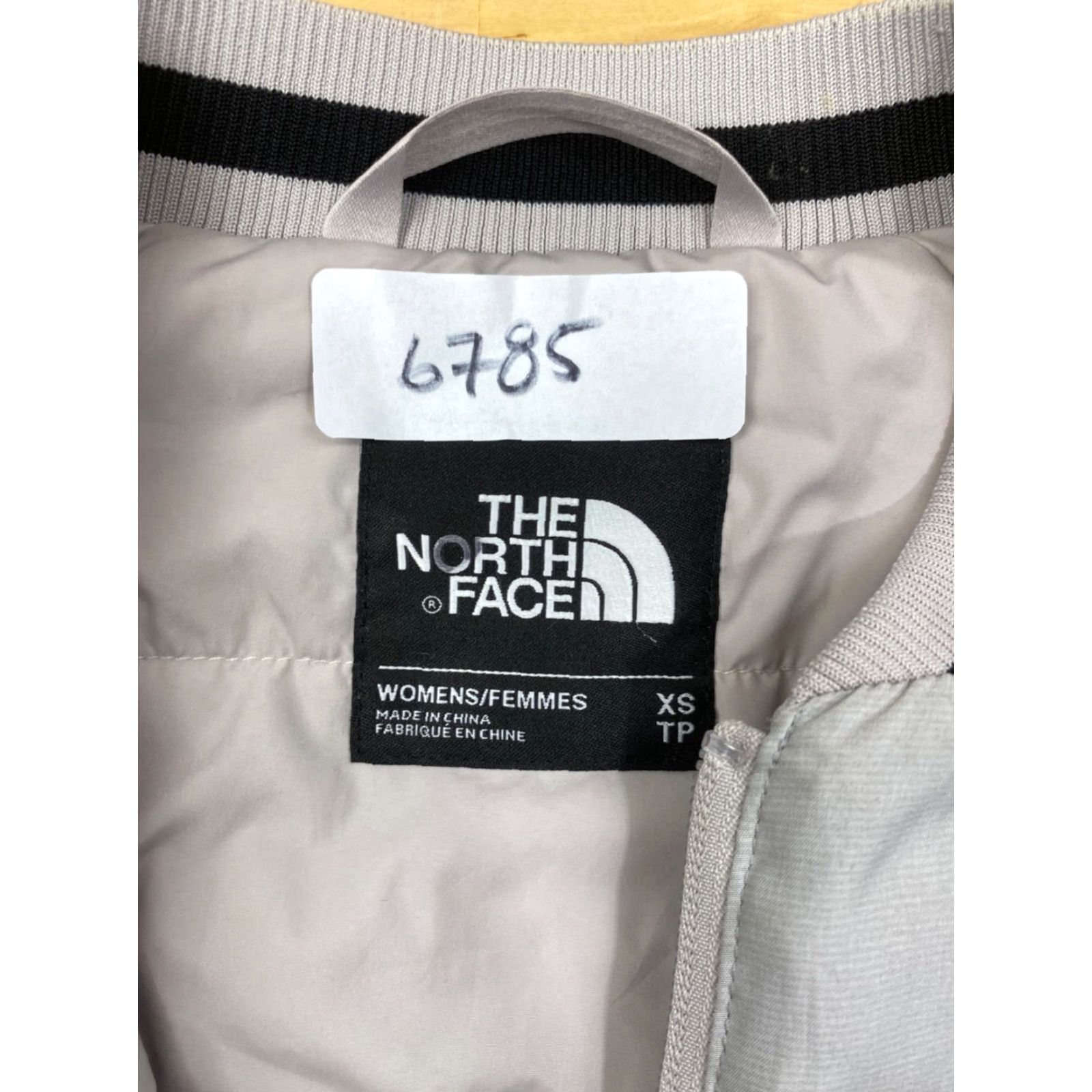 The North Face The North Face Jacket Womens XS Gray Bomber Colorblock Zip Pockets Casual #6785 Size XS / US 0-2 / IT 36-38 - 3 Thumbnail