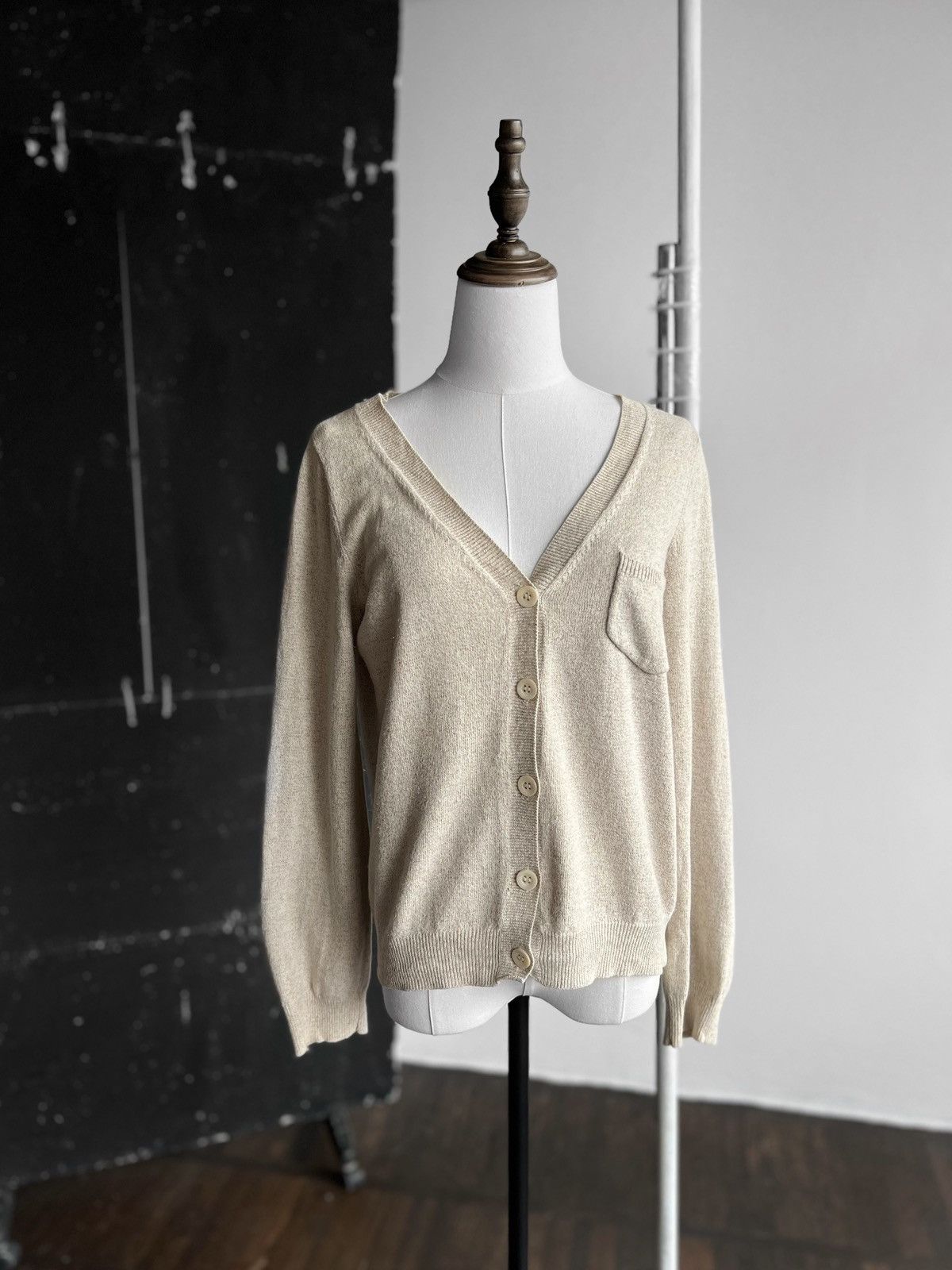 A.P.C. A.P.C. Rue Madame Paris Beige Cotton Linen LS Cardigan Size XS / US 0-2 / IT 36-38 - 1 Thumbnail