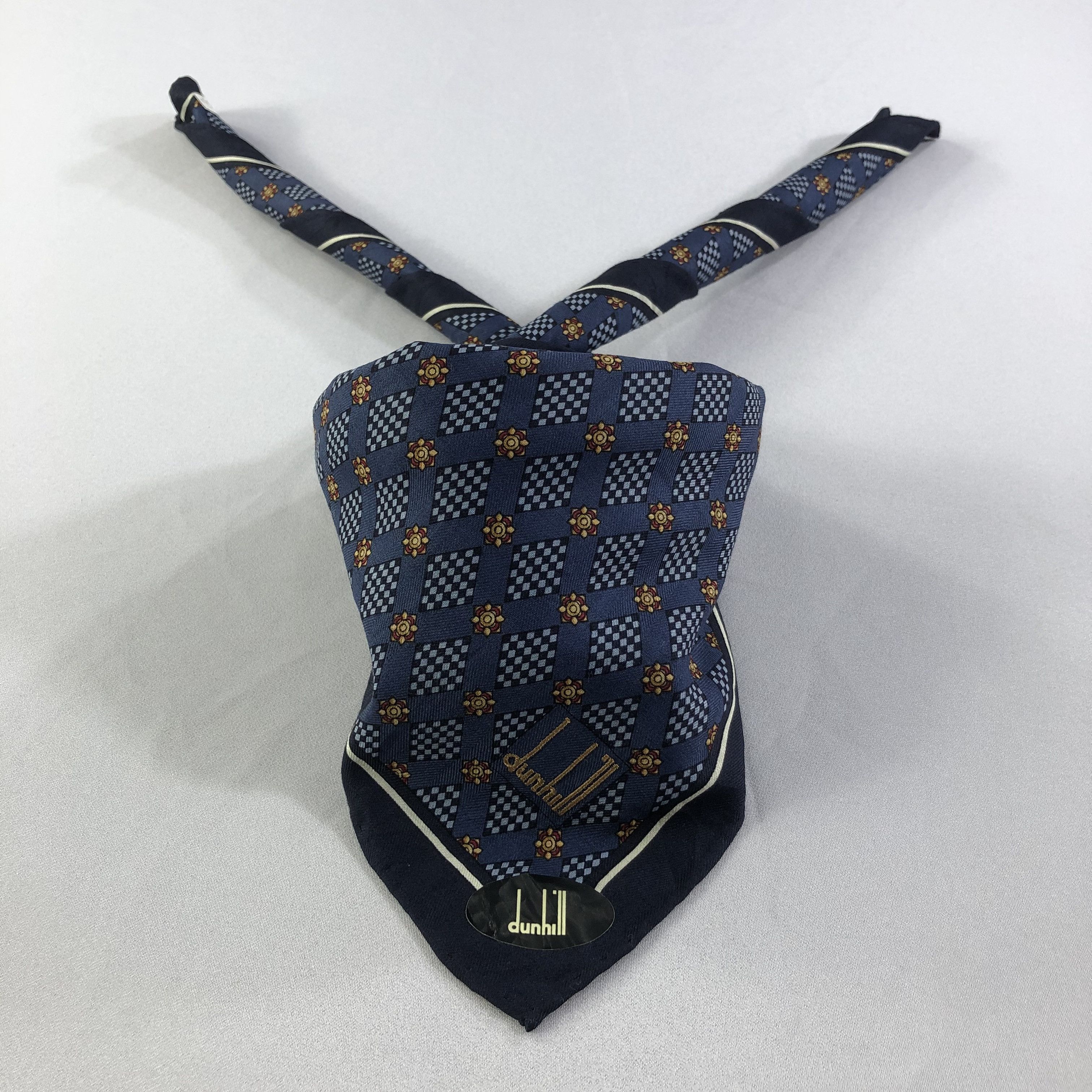 Alfred Dunhill Dunhill Handkerchief Neckerchief Bandana H1477 Size ONE SIZE - 1 Thumbnail