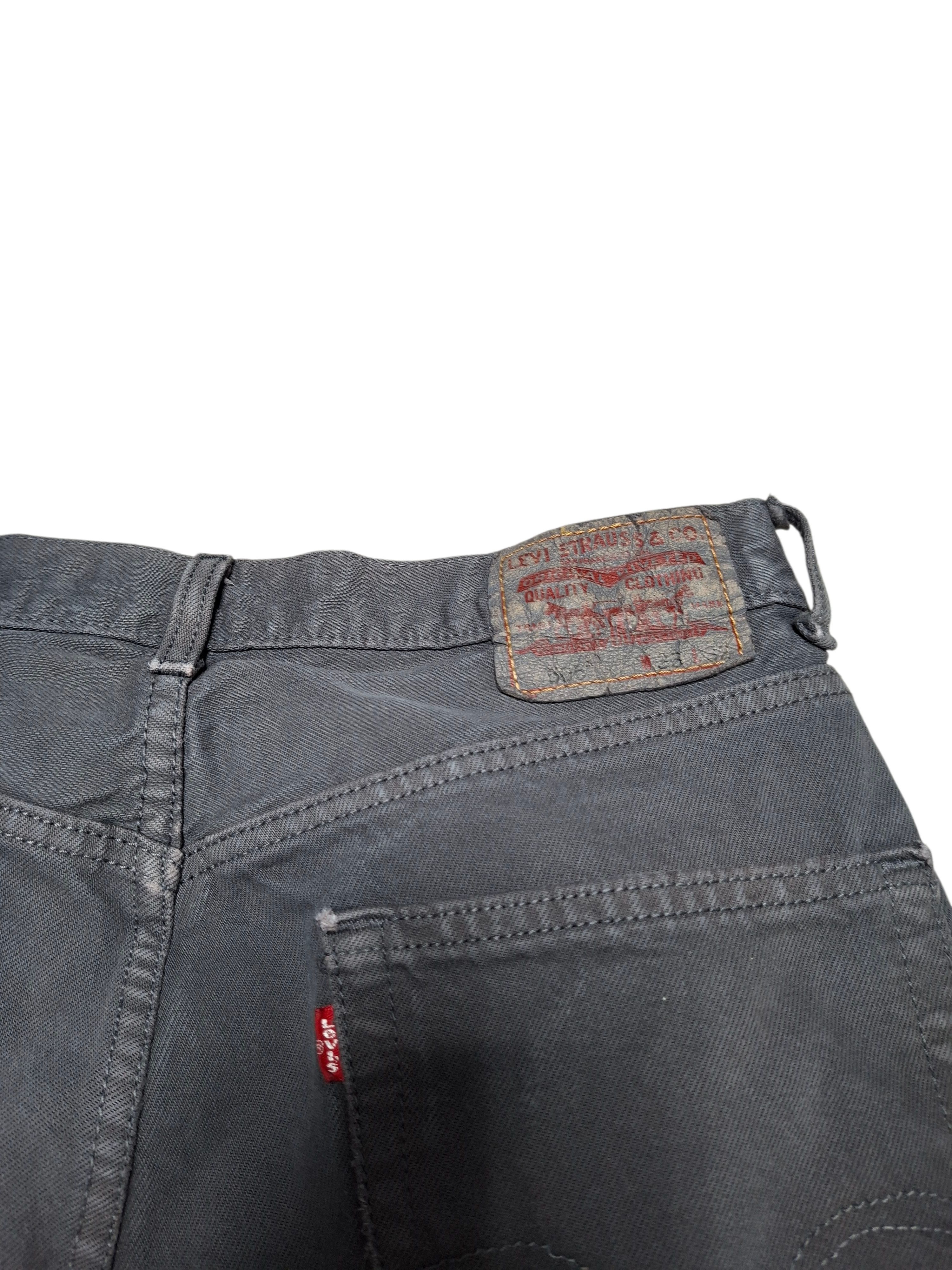 Levi's Vintage Clothing LEVIS 505 VINTAGE REGULAR FIT FADED DISTRESSED JEANS DENIM Size US 33 - 6 Thumbnail