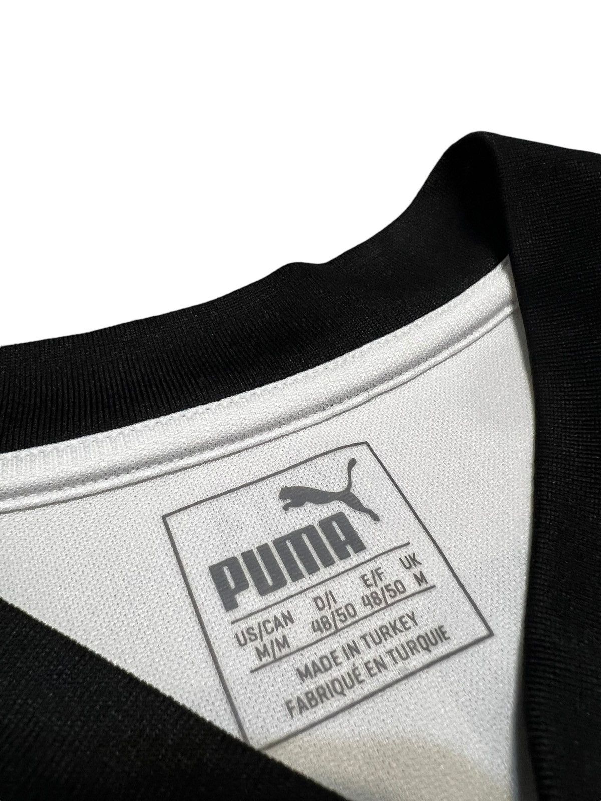 Puma Stuttgart football jersey home shirt Puma blokecire Size US M / EU 48-50 / 2 - 3 Thumbnail
