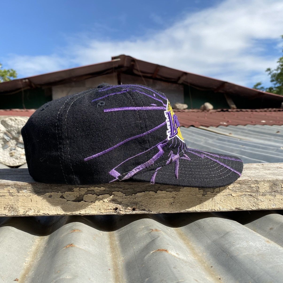 NBA 90’s VINTAGE RARE LA LAKERS COLLISION SNAPBACK BY STARTER Size ONE SIZE - 2 Thumbnail