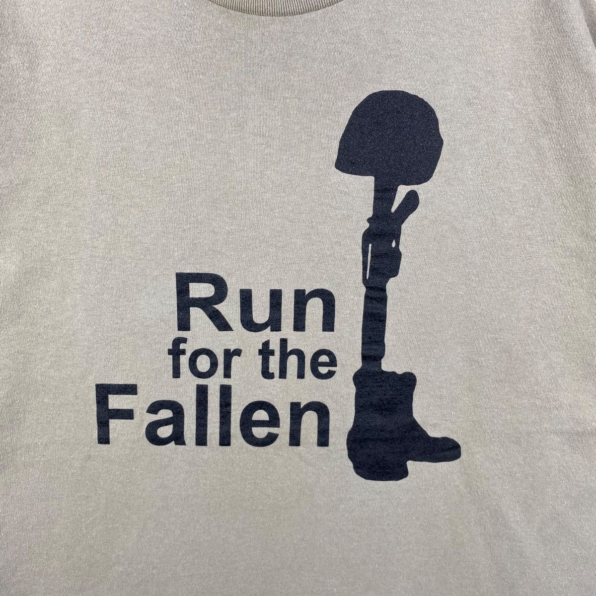 Vintage Vintage Run For The Fallen Memorabilia Graphic Tee Shirt Size US XL / EU 56 / 4 - 2 Thumbnail