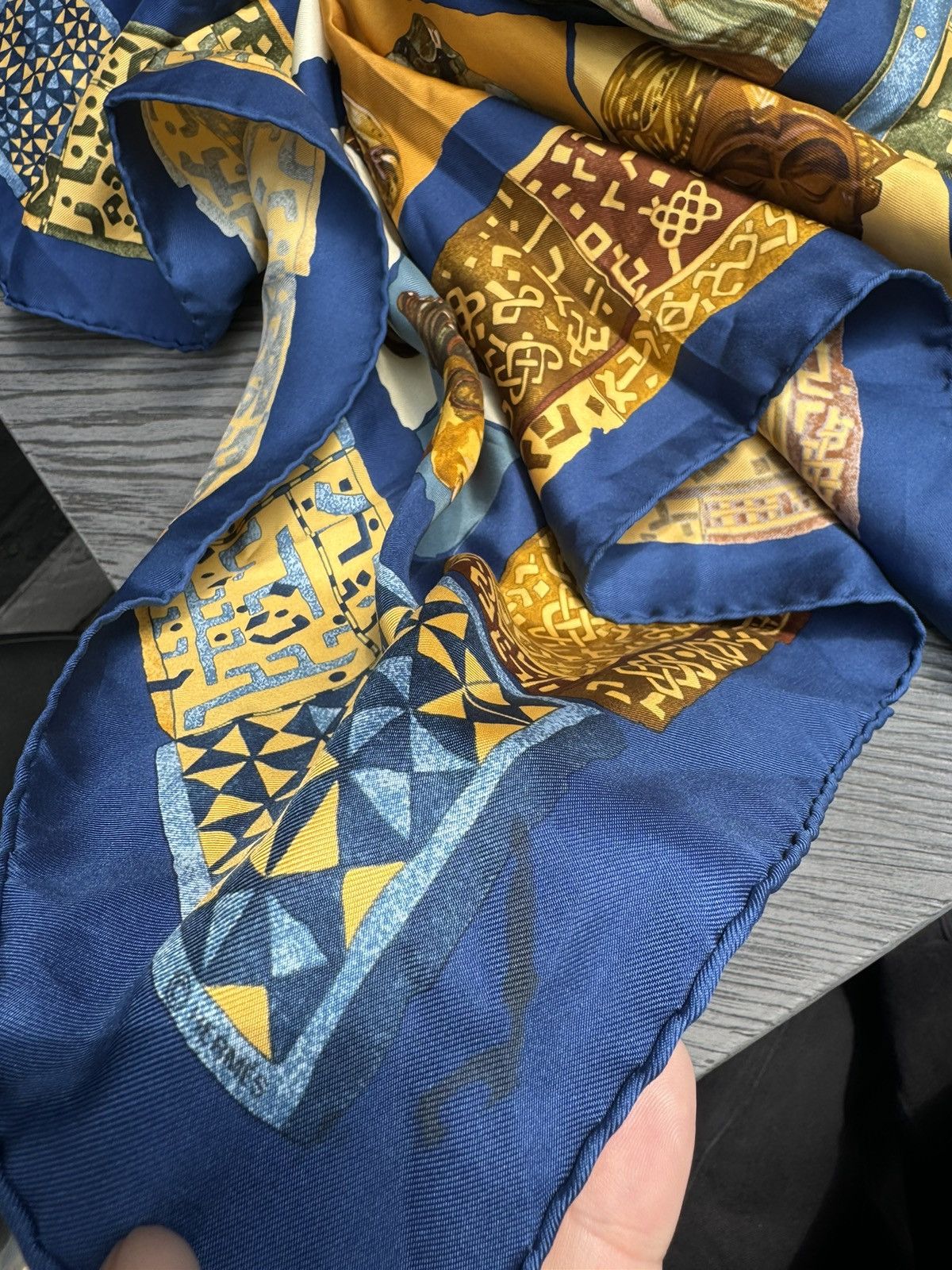 Hermes Hermes persona silk scarf rare Size ONE SIZE - 10 Thumbnail