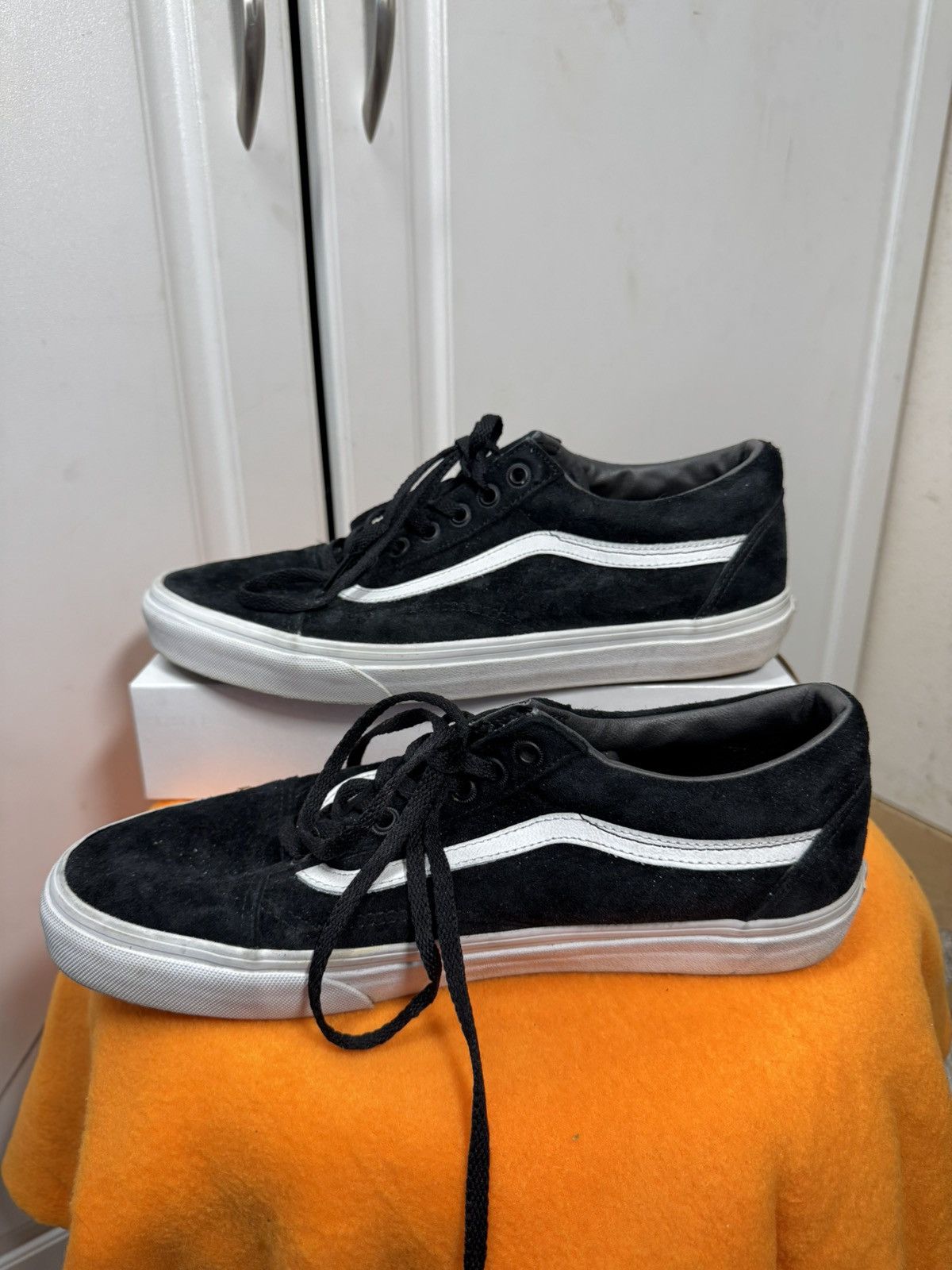 Vans Vans classic suede Size US 10 / EU 43 - 2 Thumbnail